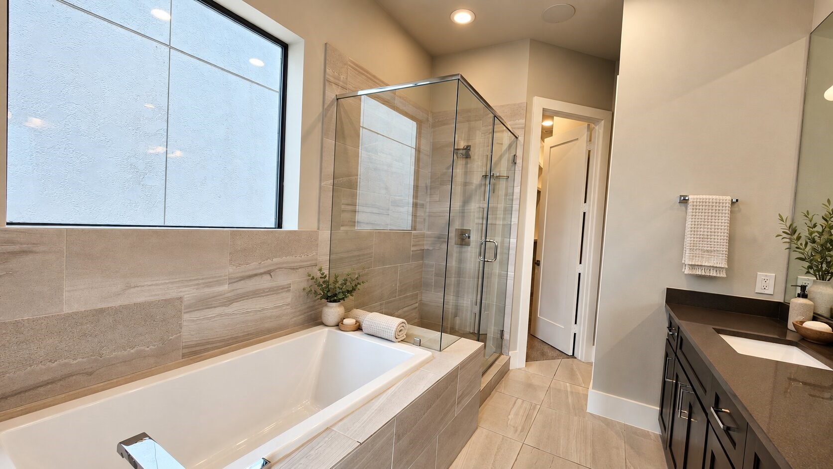 5713 Larkin Street B Property Photo 23