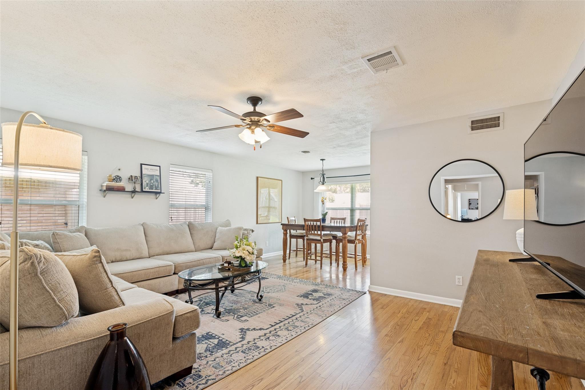 10031 Timberoak Drive Property Photo 2