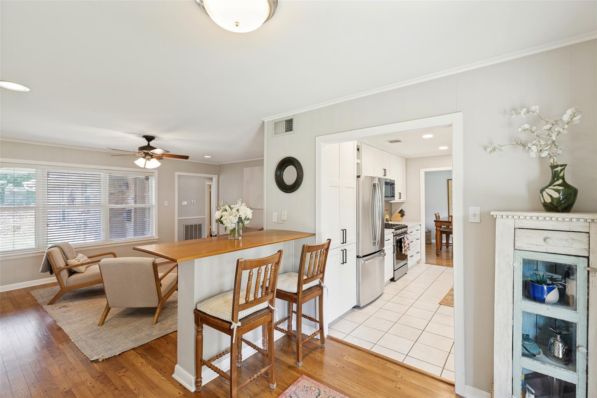 10031 Timberoak Drive Property Photo 5