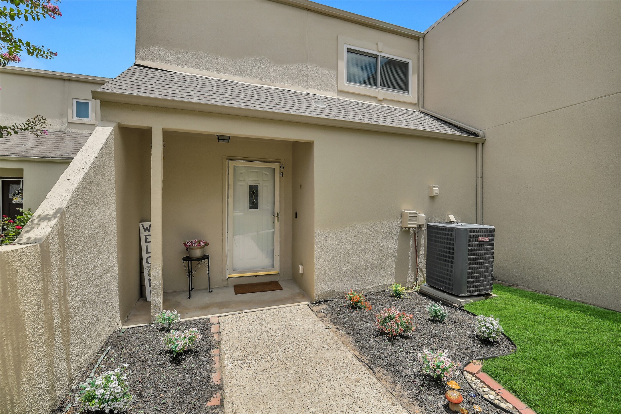 64 April Hill Property Photo 3