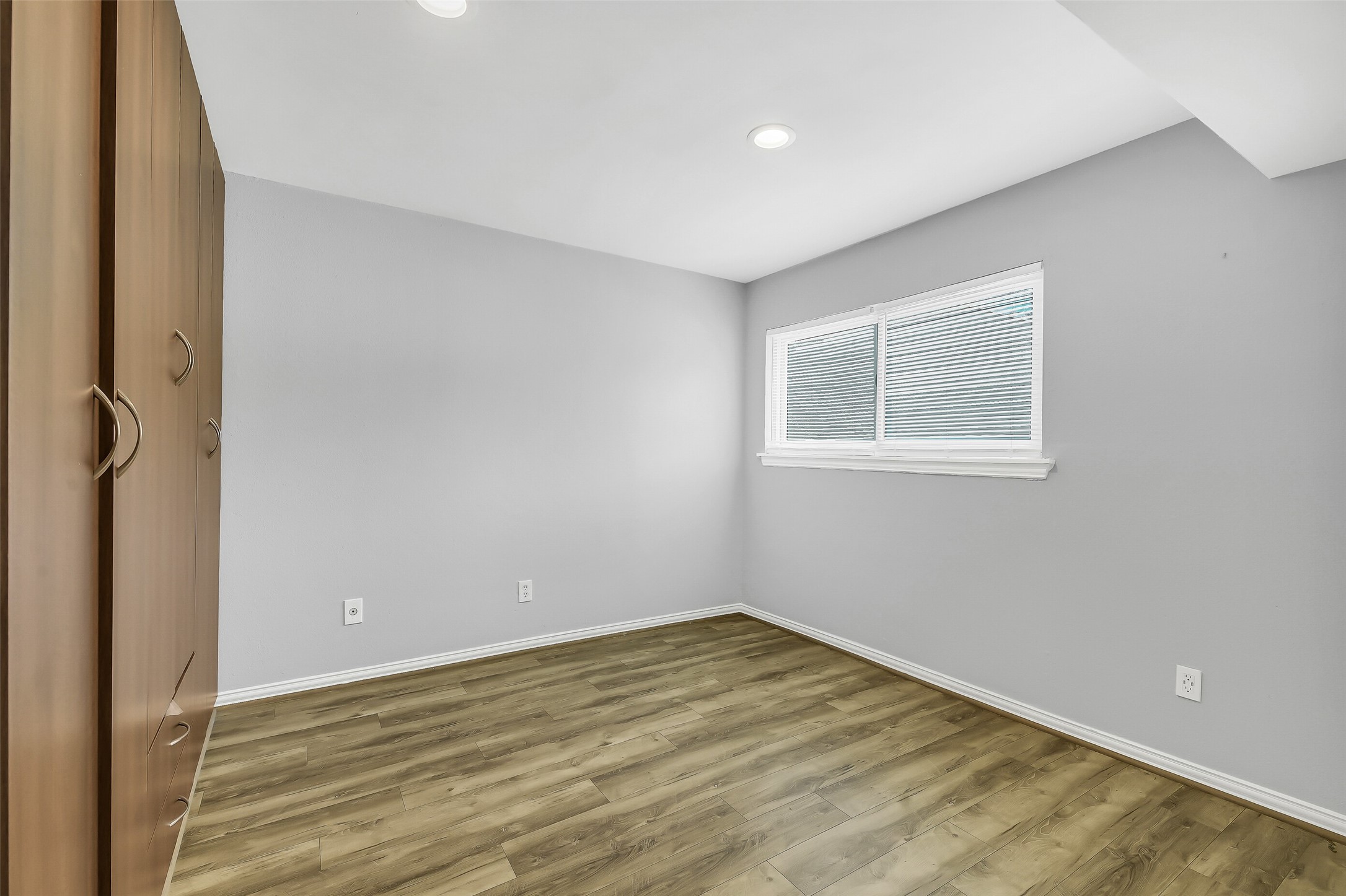 64 April Hill Property Photo 16