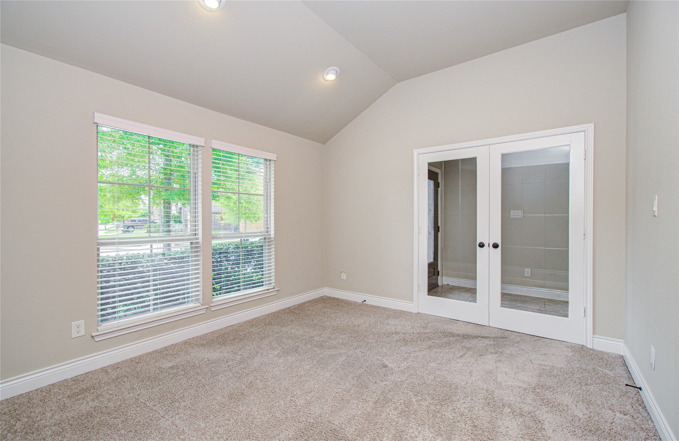3814 Trophy Ridge Drive Property Photo 10