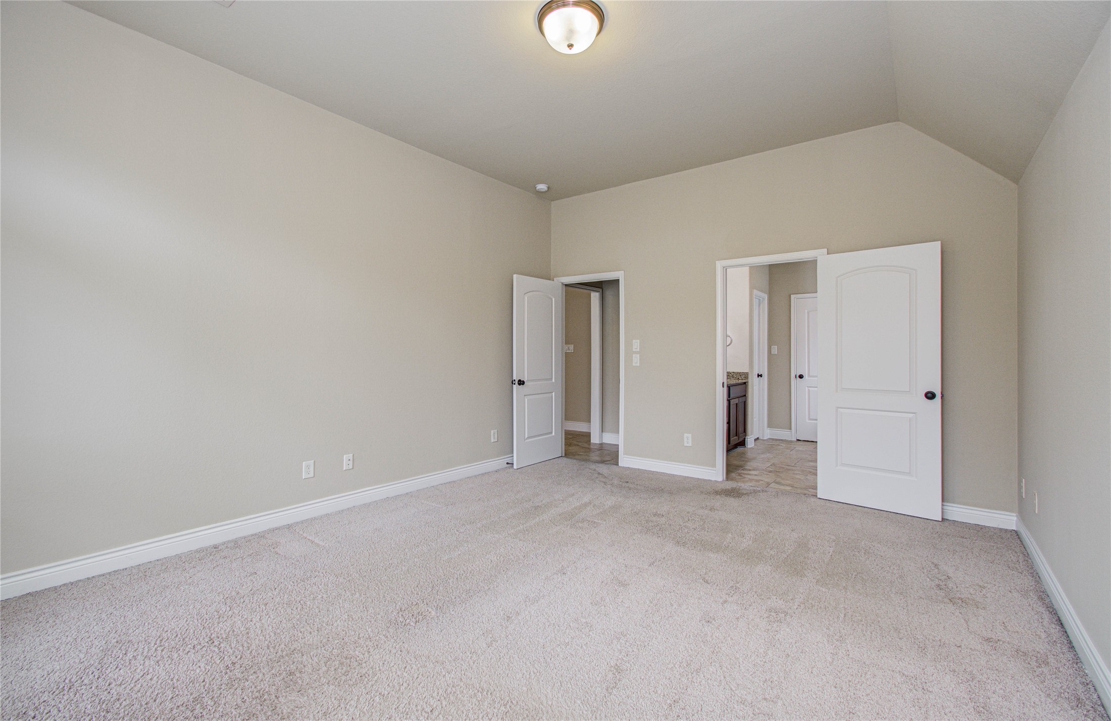 3814 Trophy Ridge Drive Property Photo 13