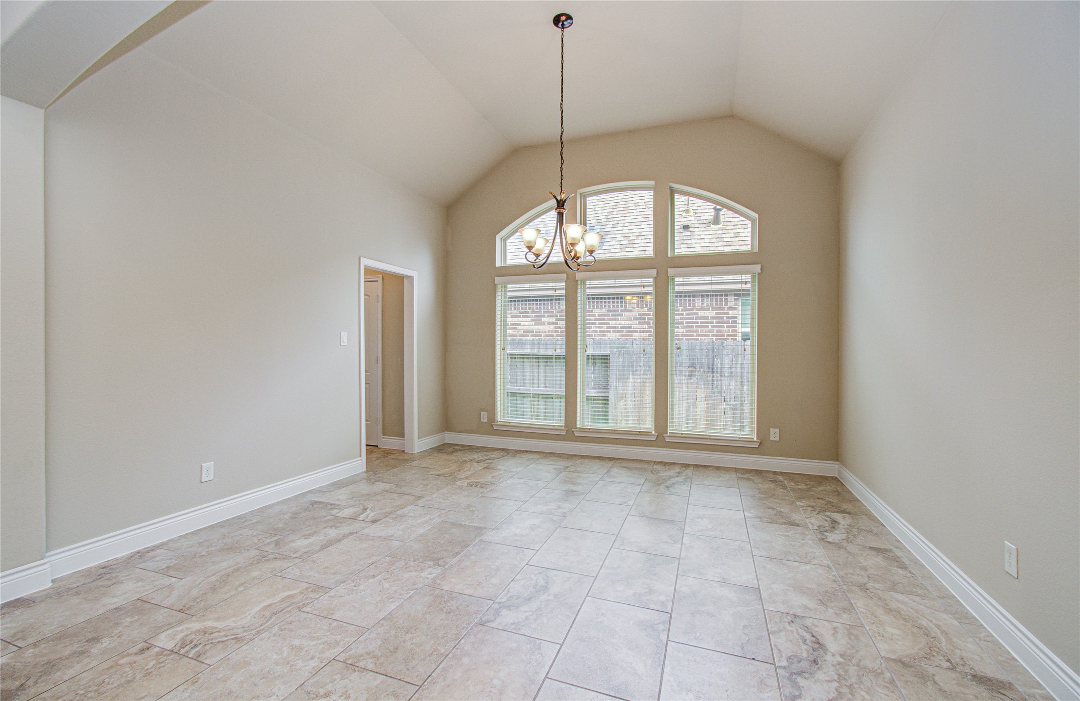 3814 Trophy Ridge Drive Property Photo 16