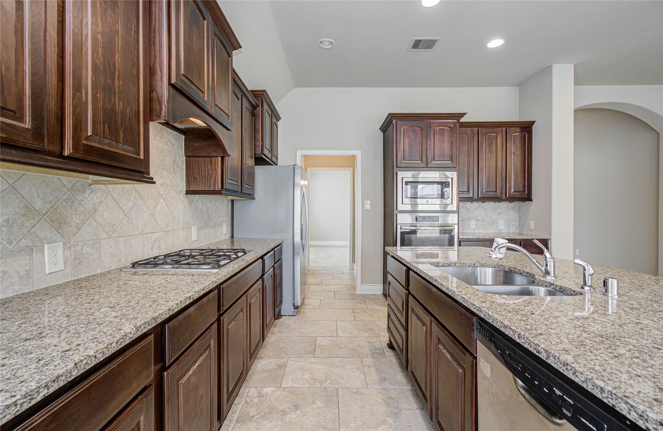 3814 Trophy Ridge Drive Property Photo 19