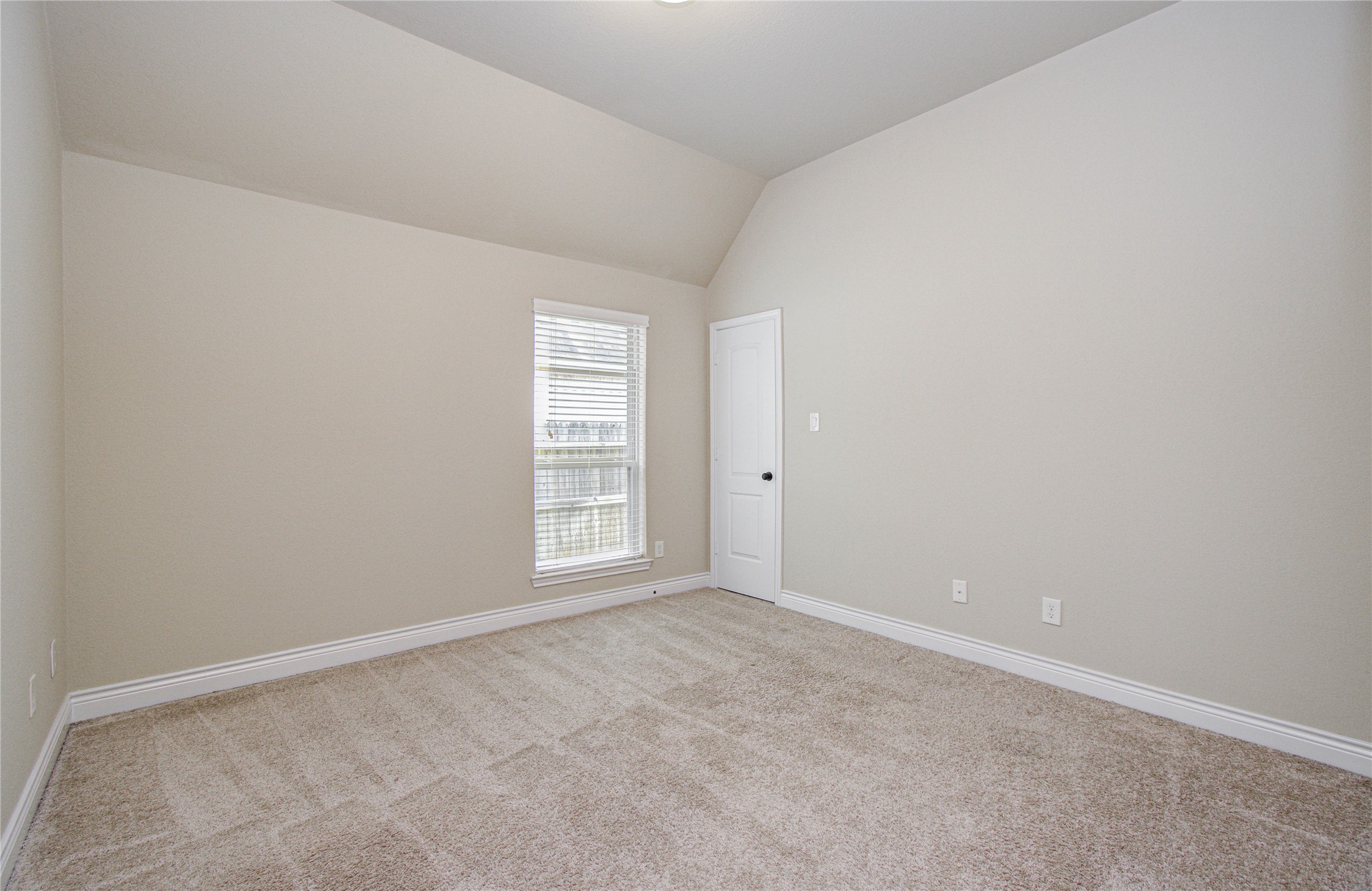 3814 Trophy Ridge Drive Property Photo 33