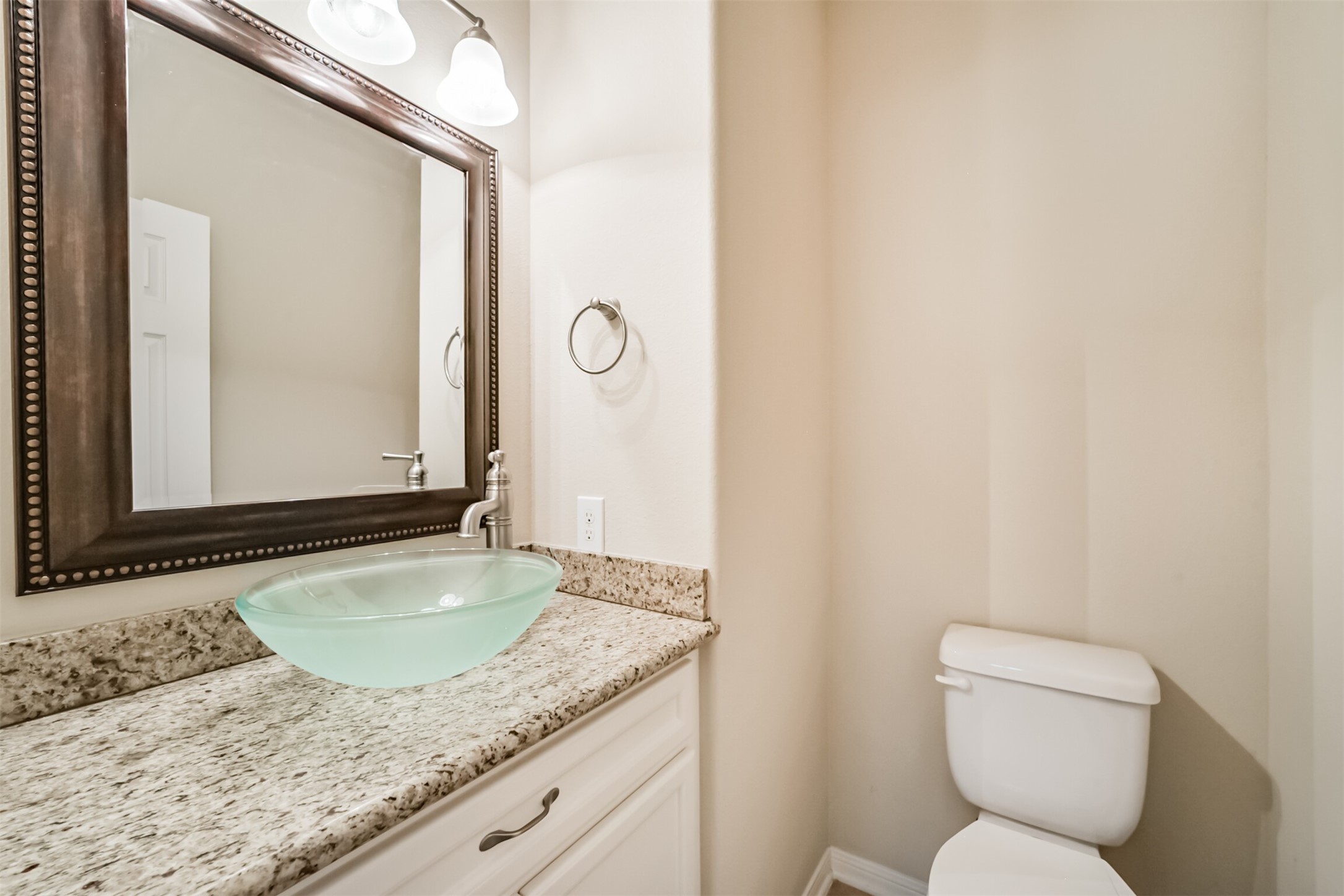 5305 Avenue J Property Photo 17