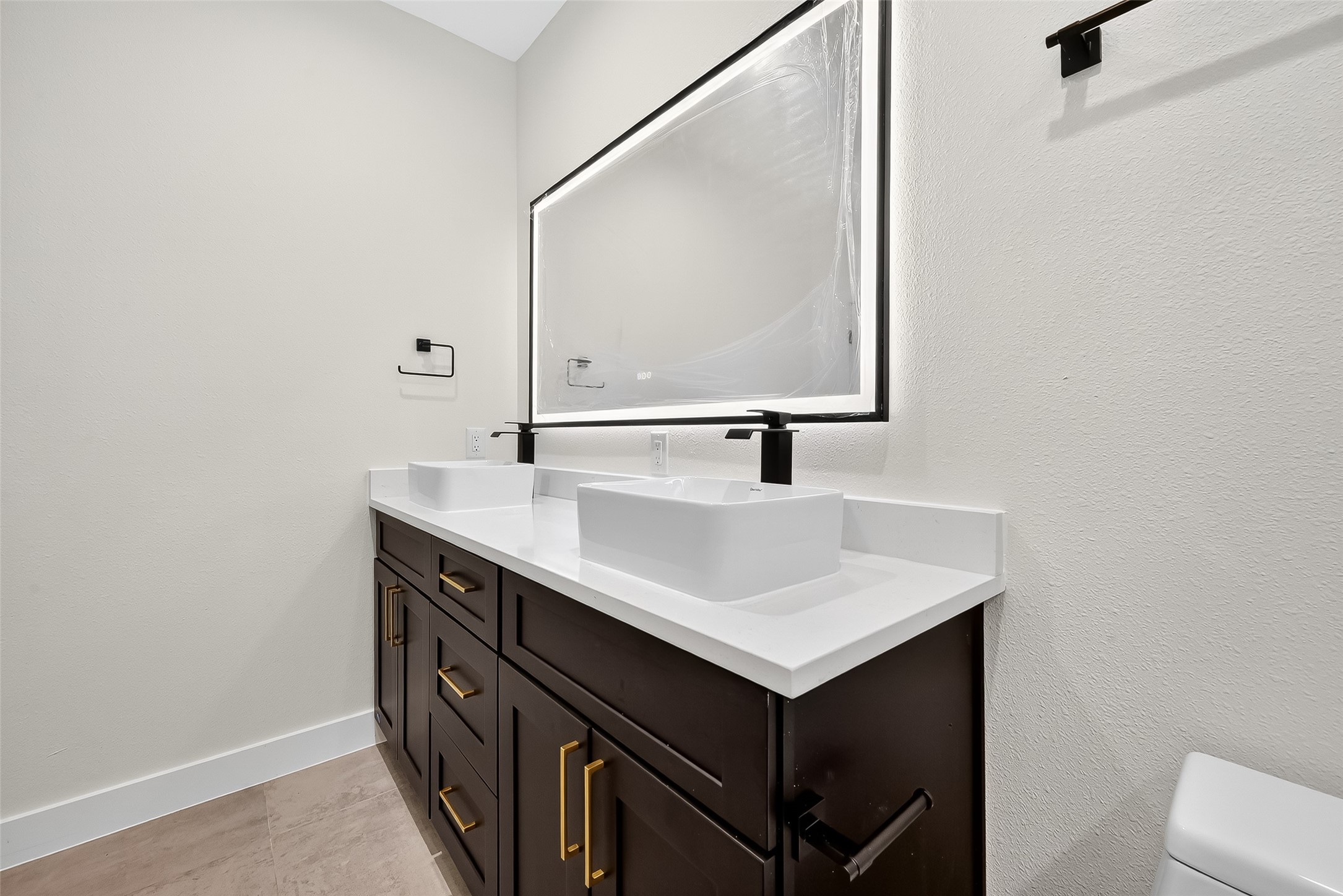 12315 New Jordan Lane Property Photo 31