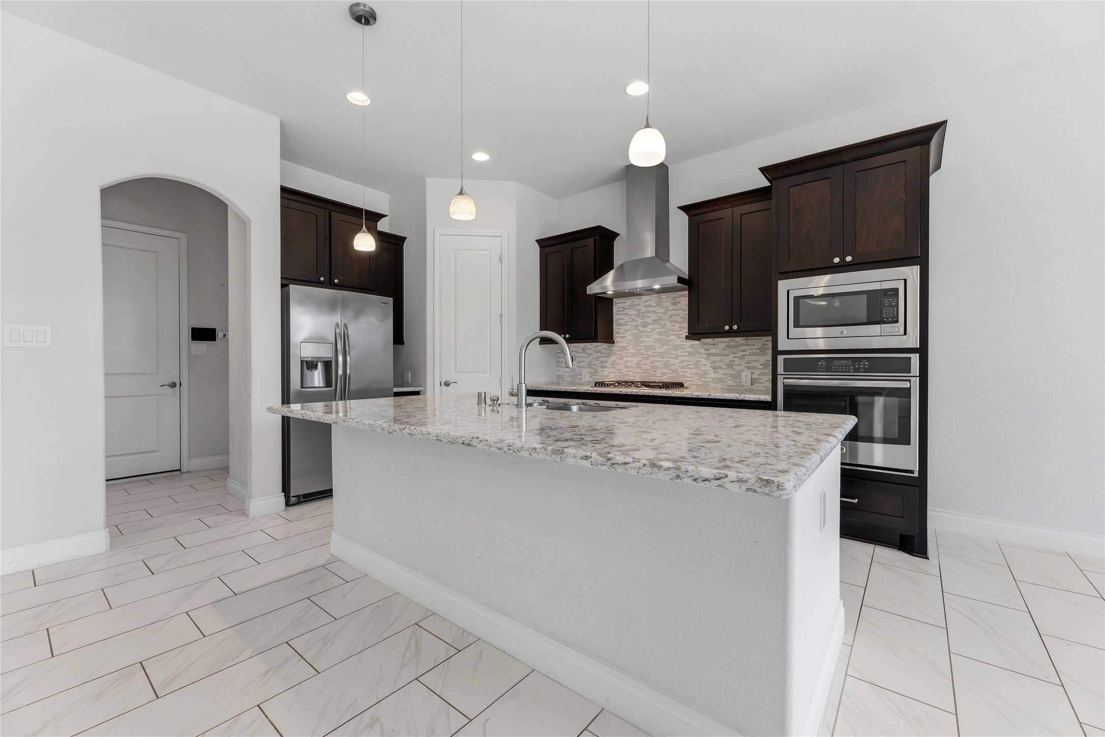 9547 Scanlan Heights Lane Property Photo 11