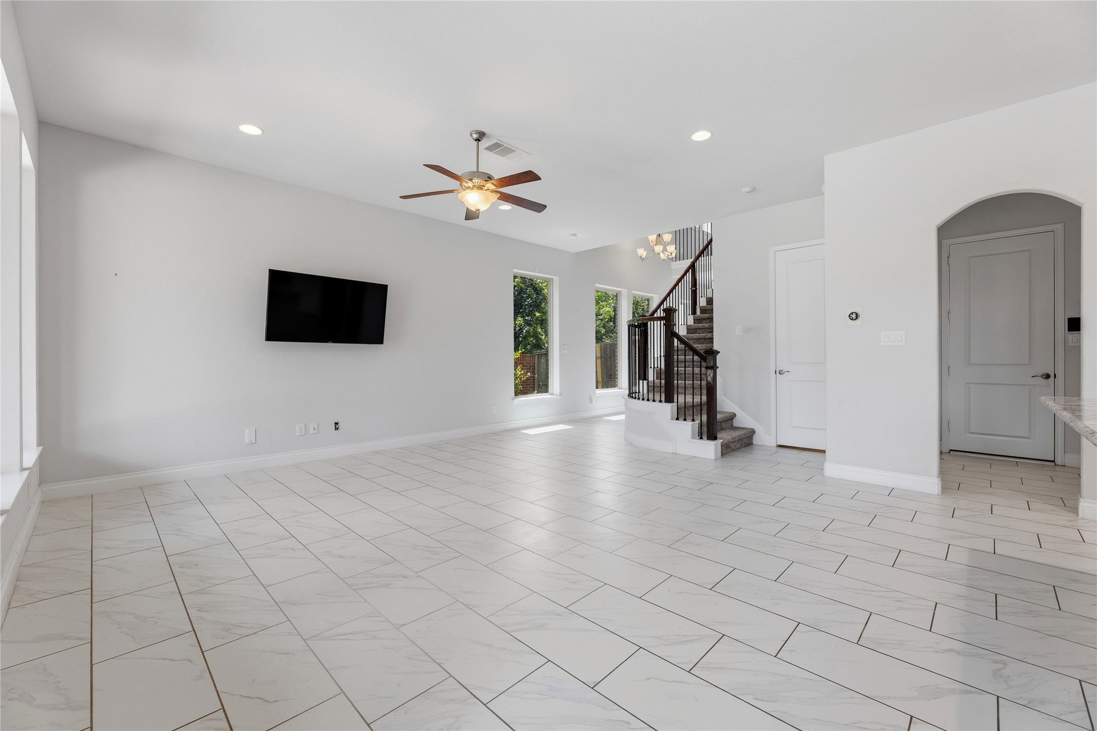 9547 Scanlan Heights Lane Property Photo 16