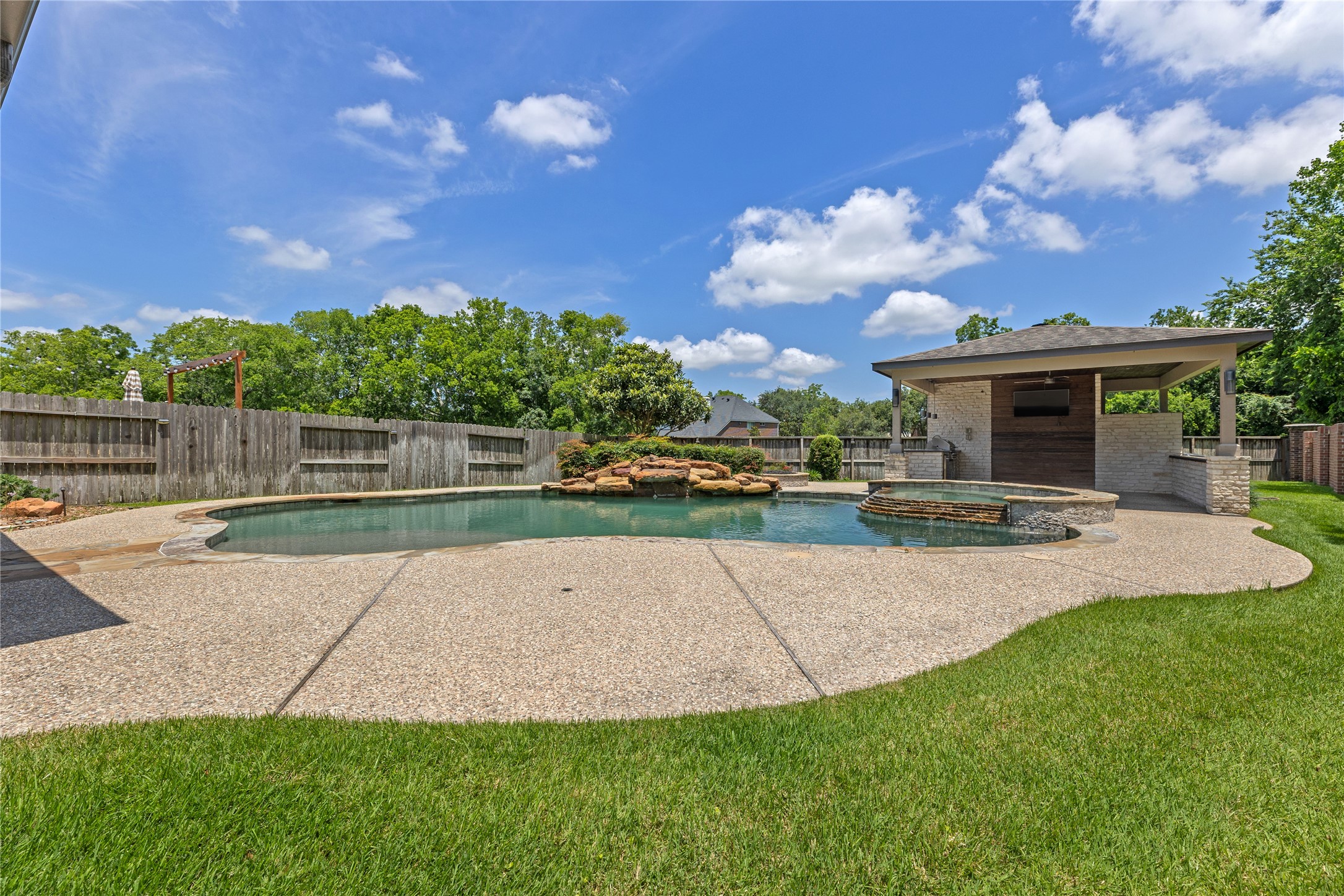 9547 Scanlan Heights Lane Property Photo 34