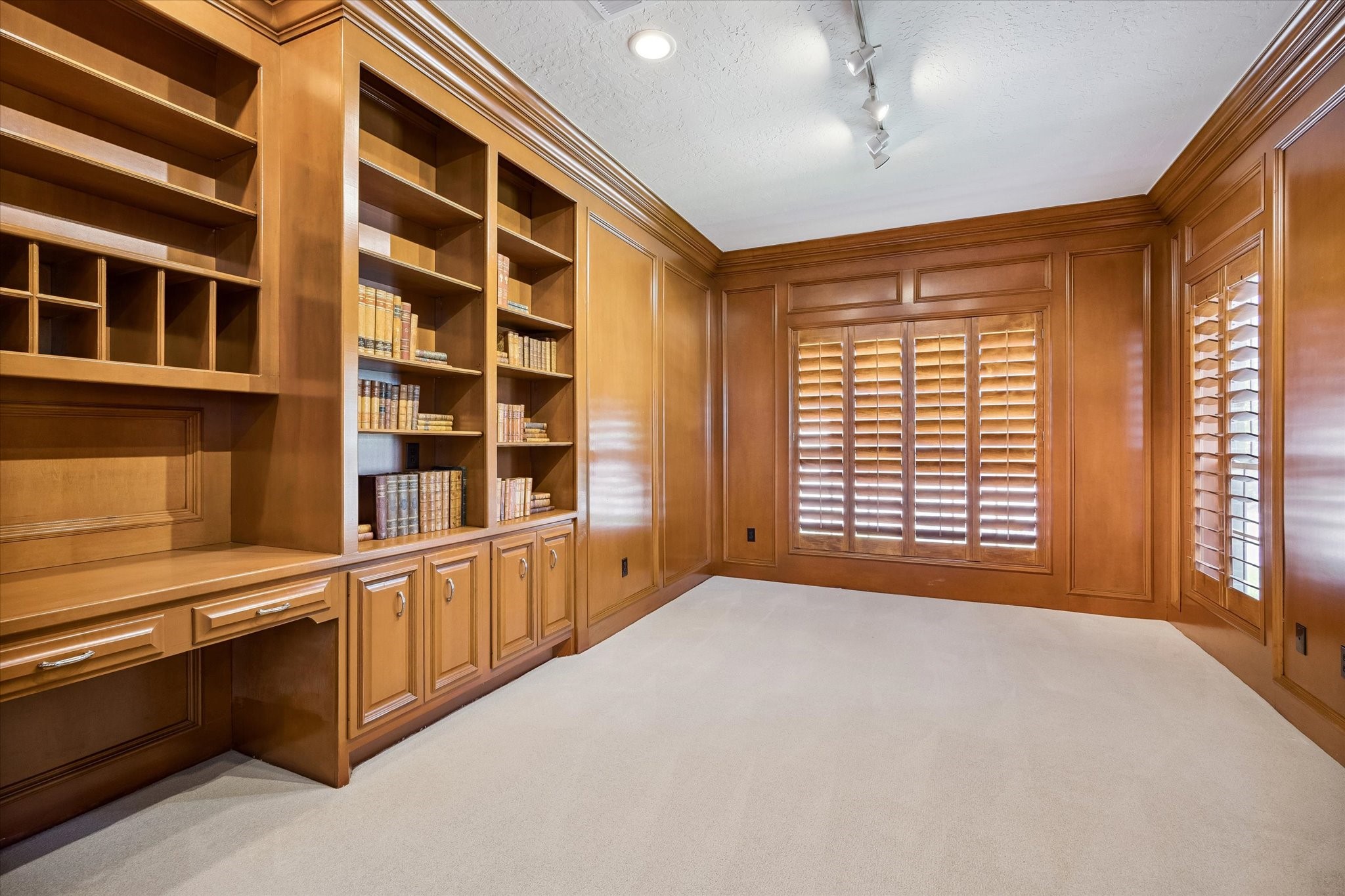 14022 Barnhart Boulevard Property Photo 8