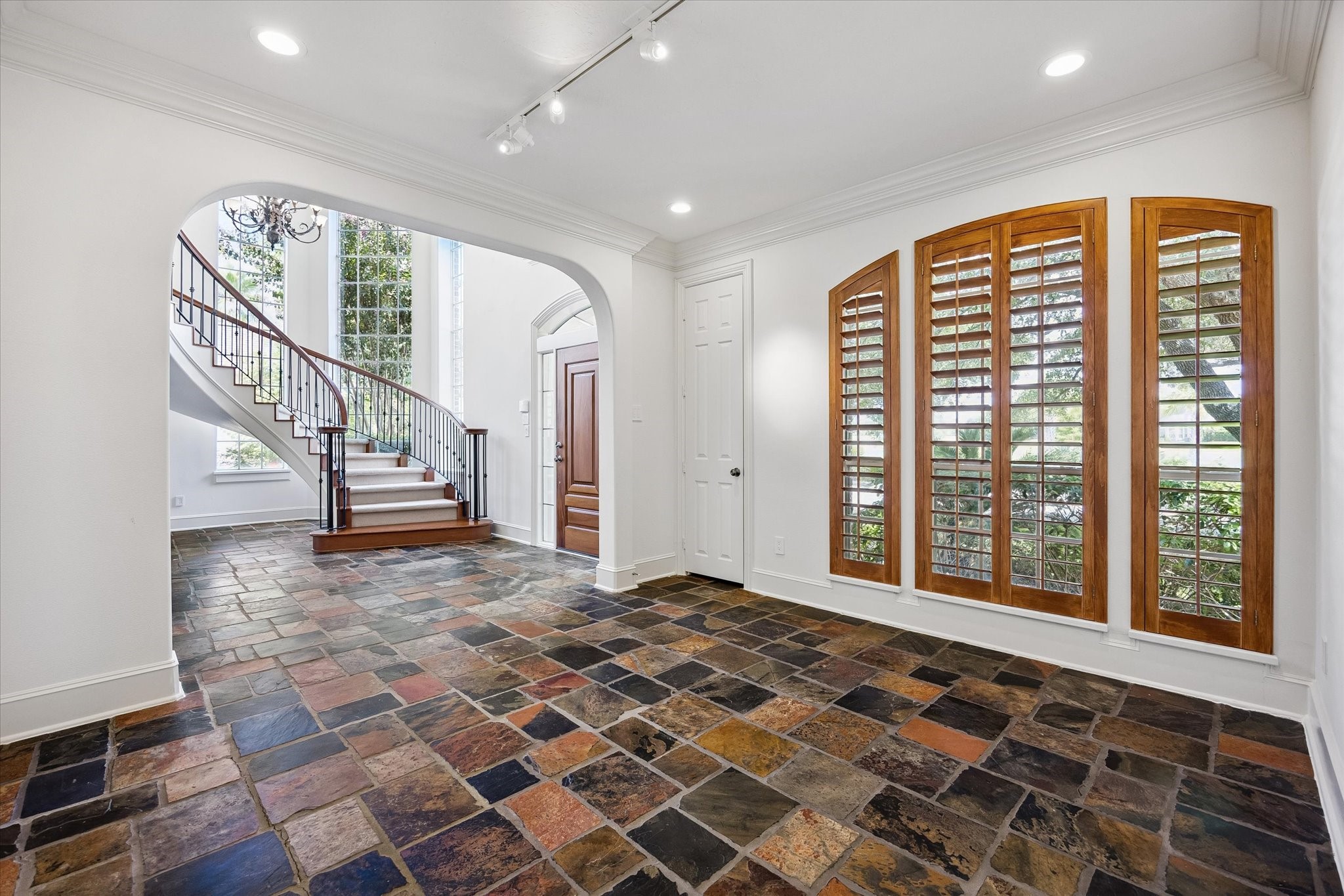 14022 Barnhart Boulevard Property Photo 10