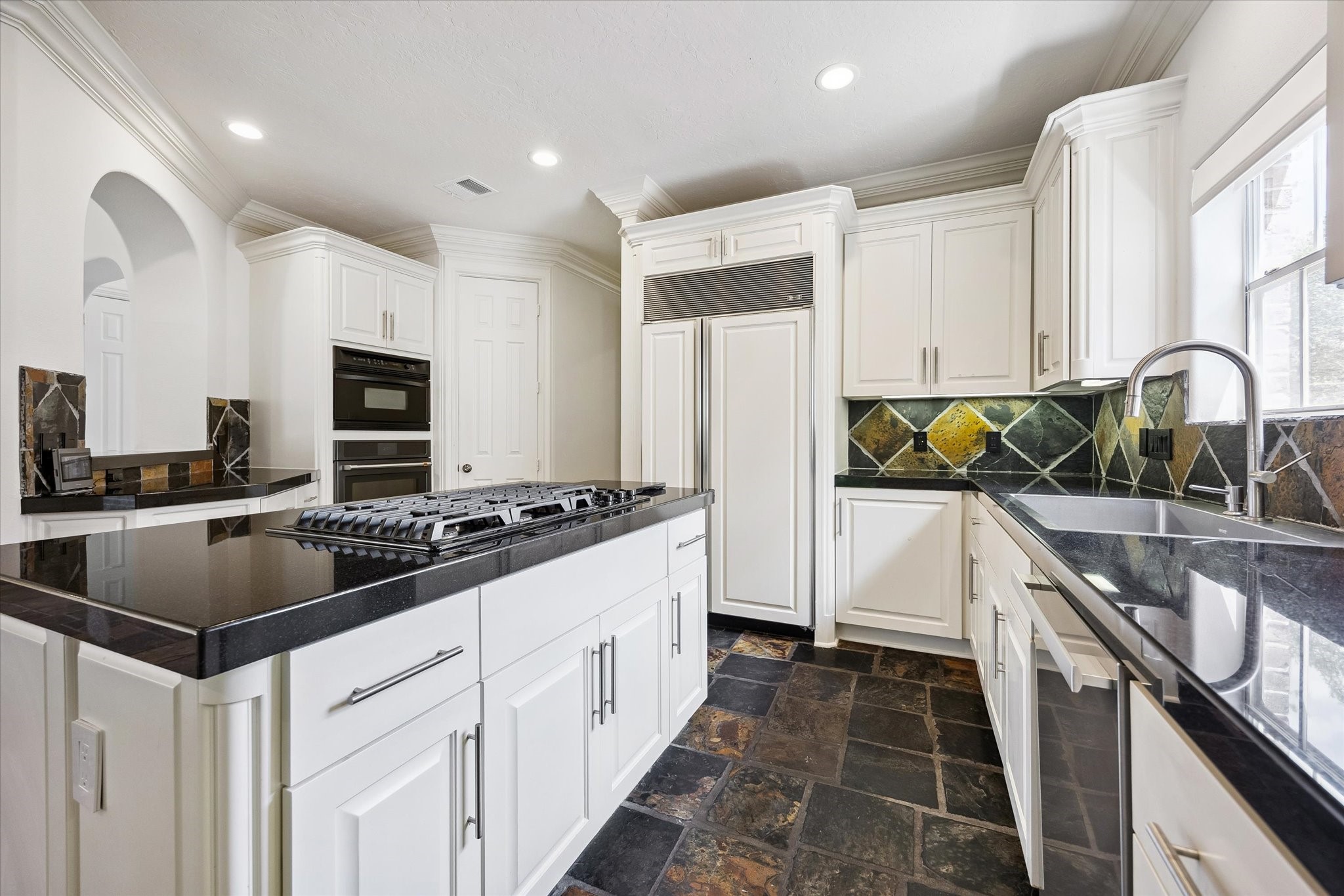 14022 Barnhart Boulevard Property Photo 14