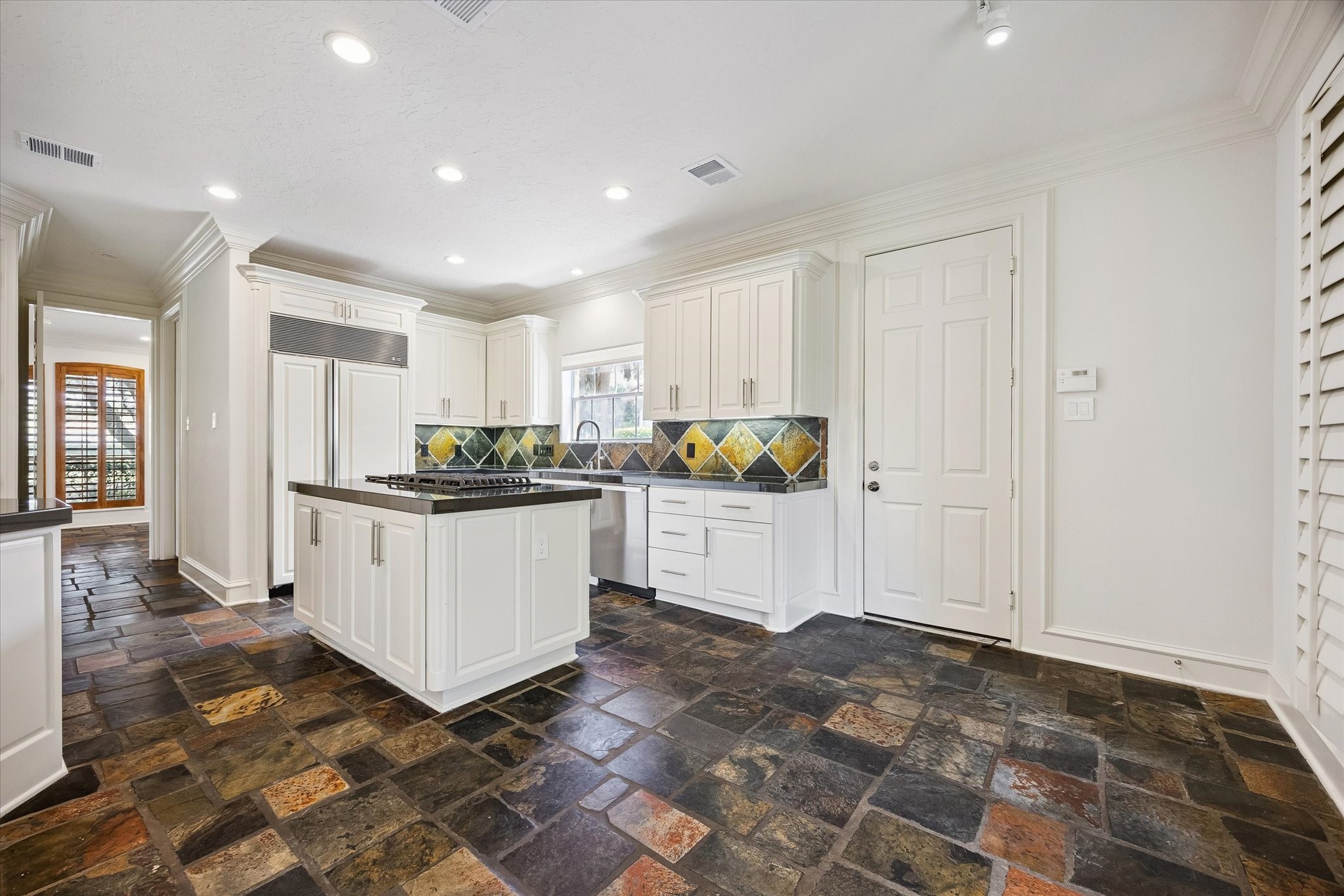 14022 Barnhart Boulevard Property Photo 17