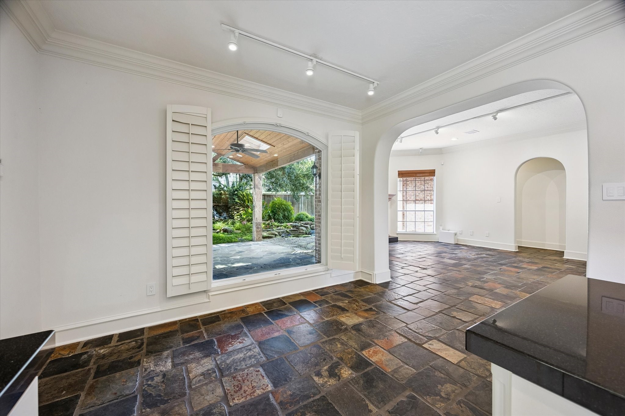 14022 Barnhart Boulevard Property Photo 18