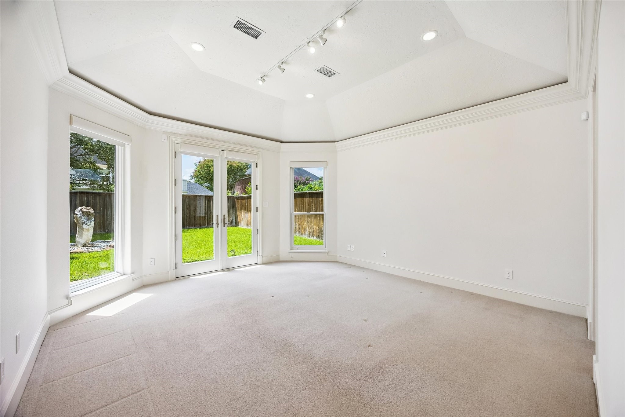 14022 Barnhart Boulevard Property Photo 33