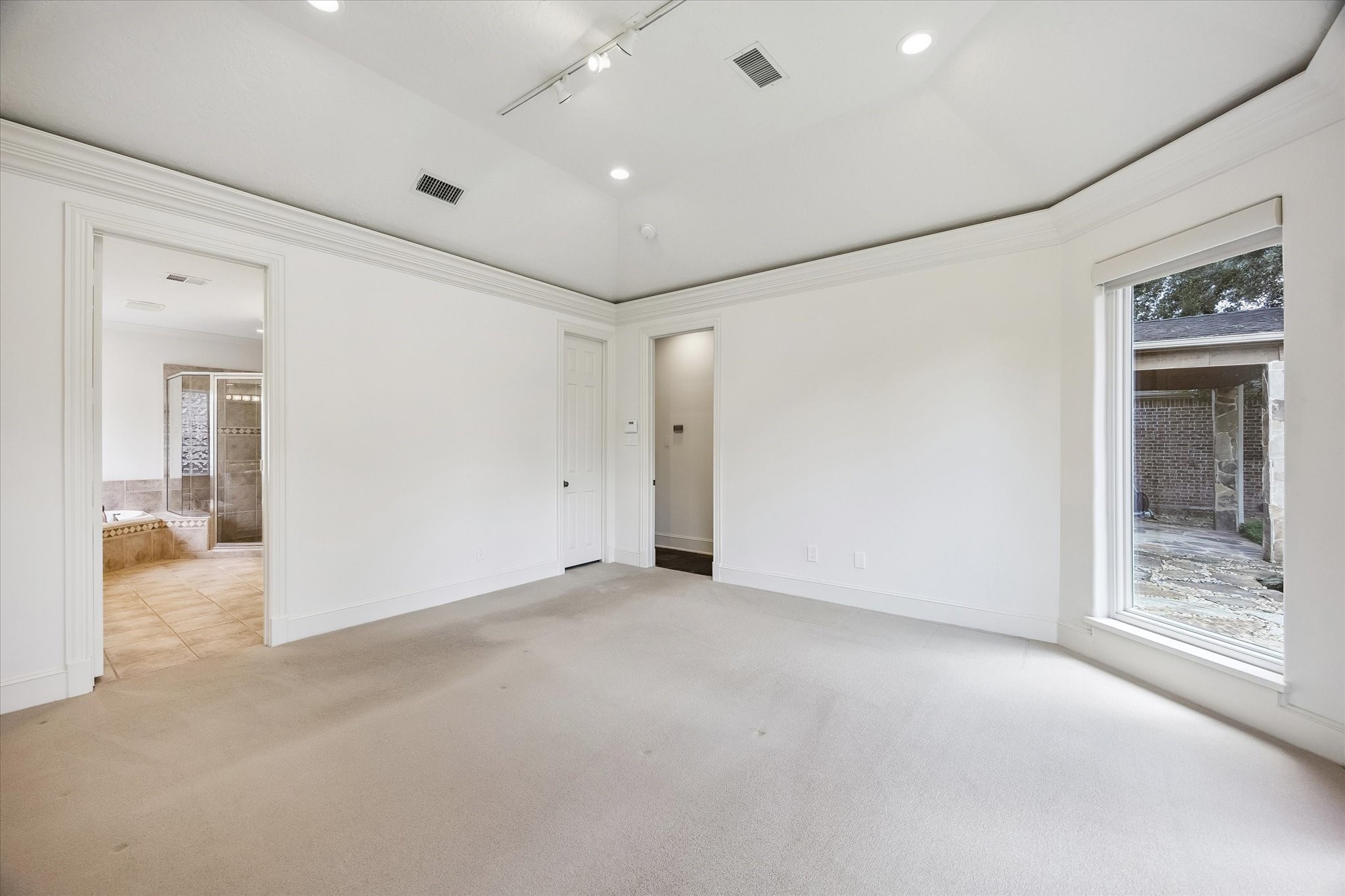 14022 Barnhart Boulevard Property Photo 34