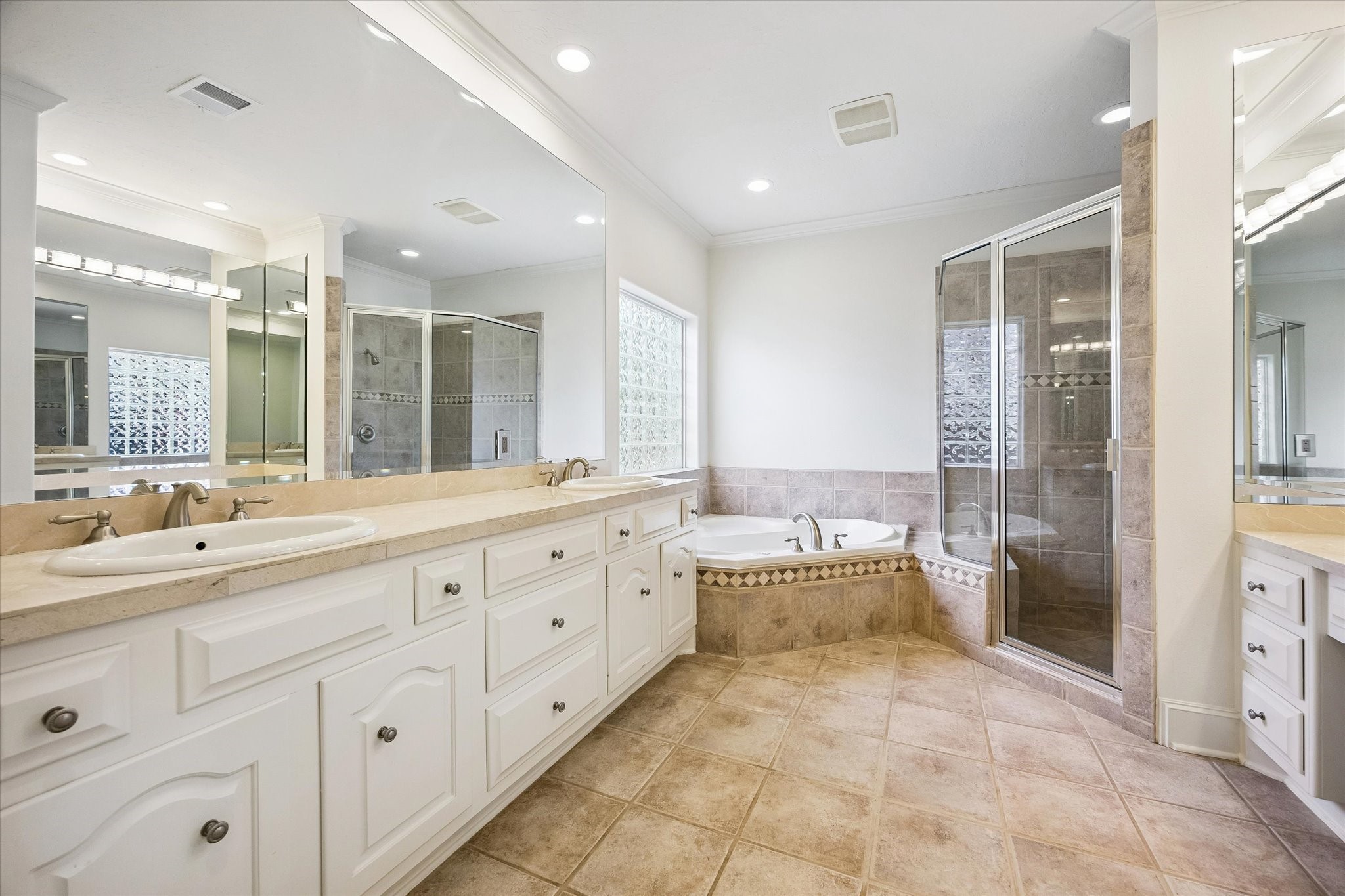 14022 Barnhart Boulevard Property Photo 35