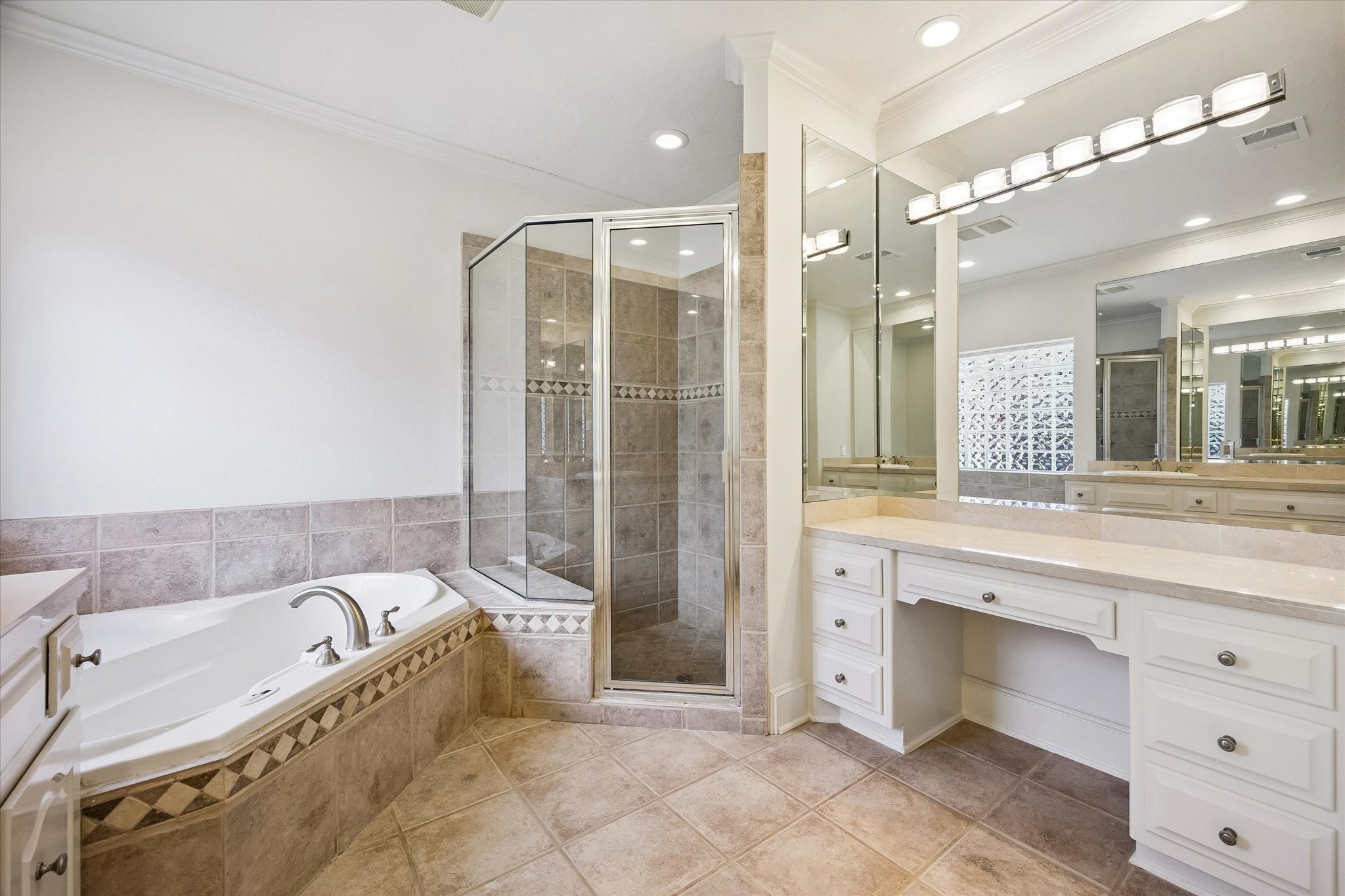 14022 Barnhart Boulevard Property Photo 36