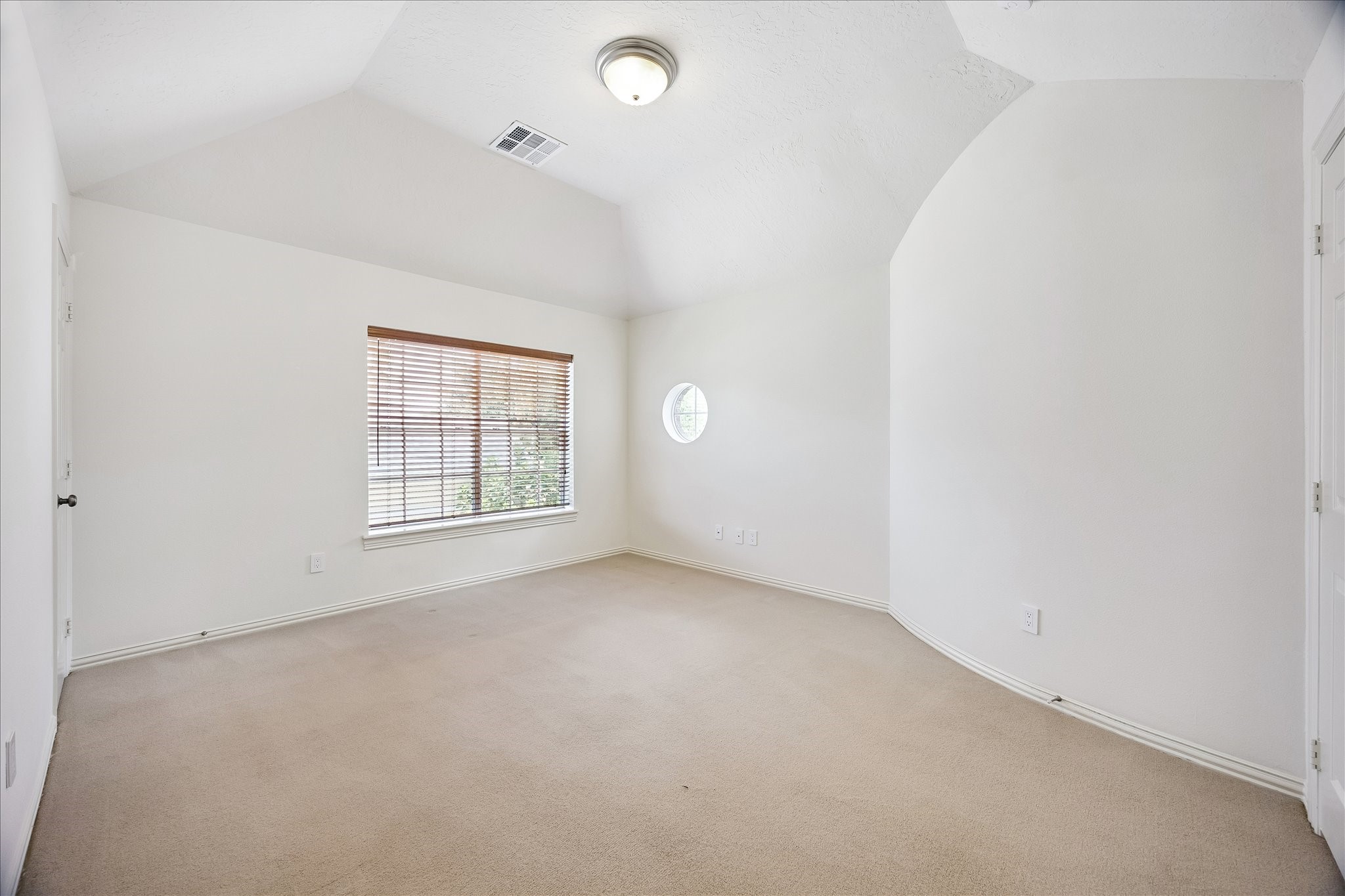 14022 Barnhart Boulevard Property Photo 43