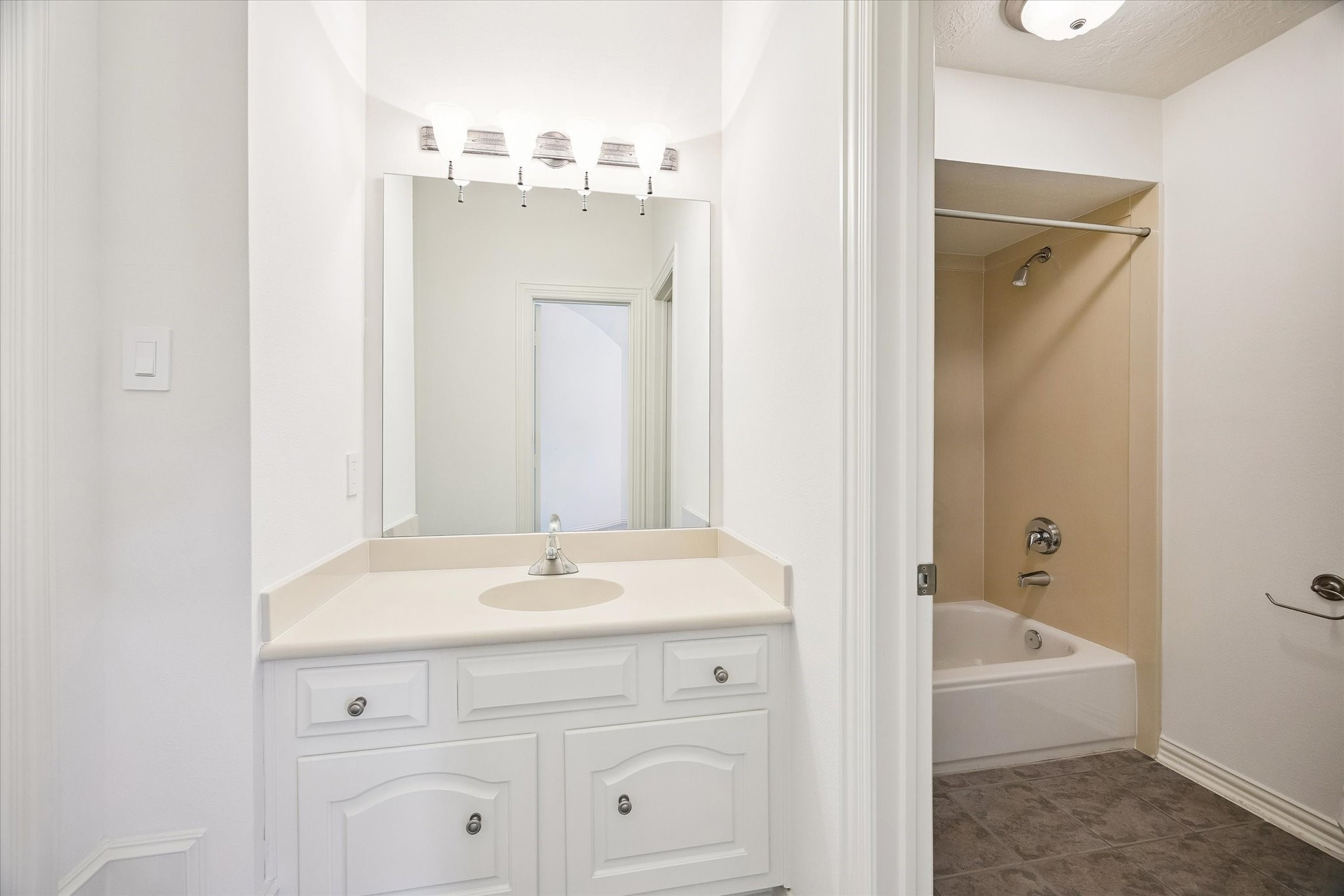 14022 Barnhart Boulevard Property Photo 44