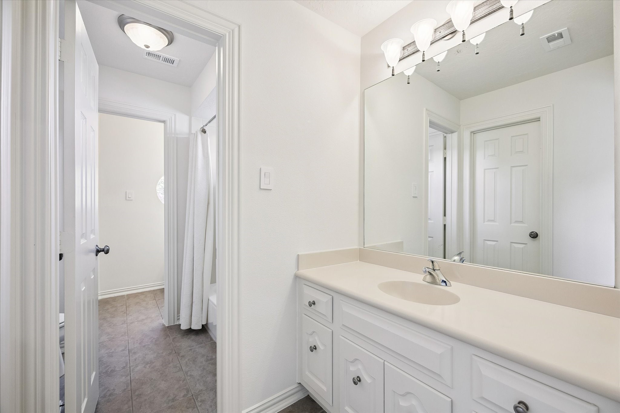 14022 Barnhart Boulevard Property Photo 47