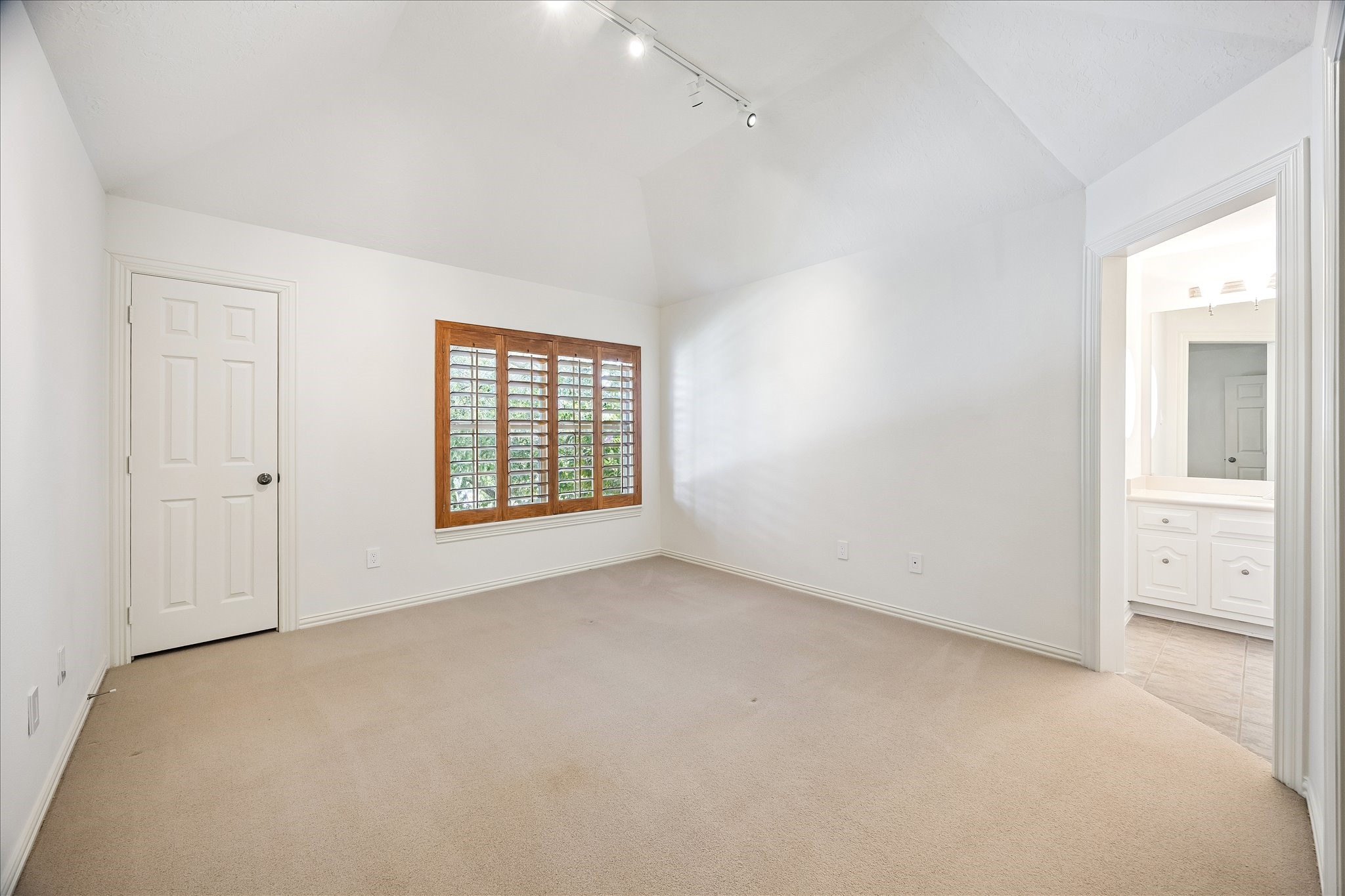14022 Barnhart Boulevard Property Photo 48