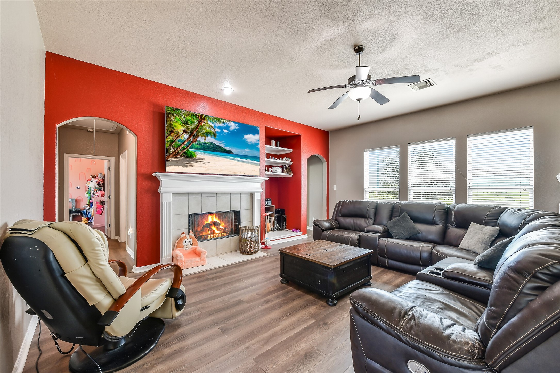 7829 N Humble Camp Road Property Photo 6