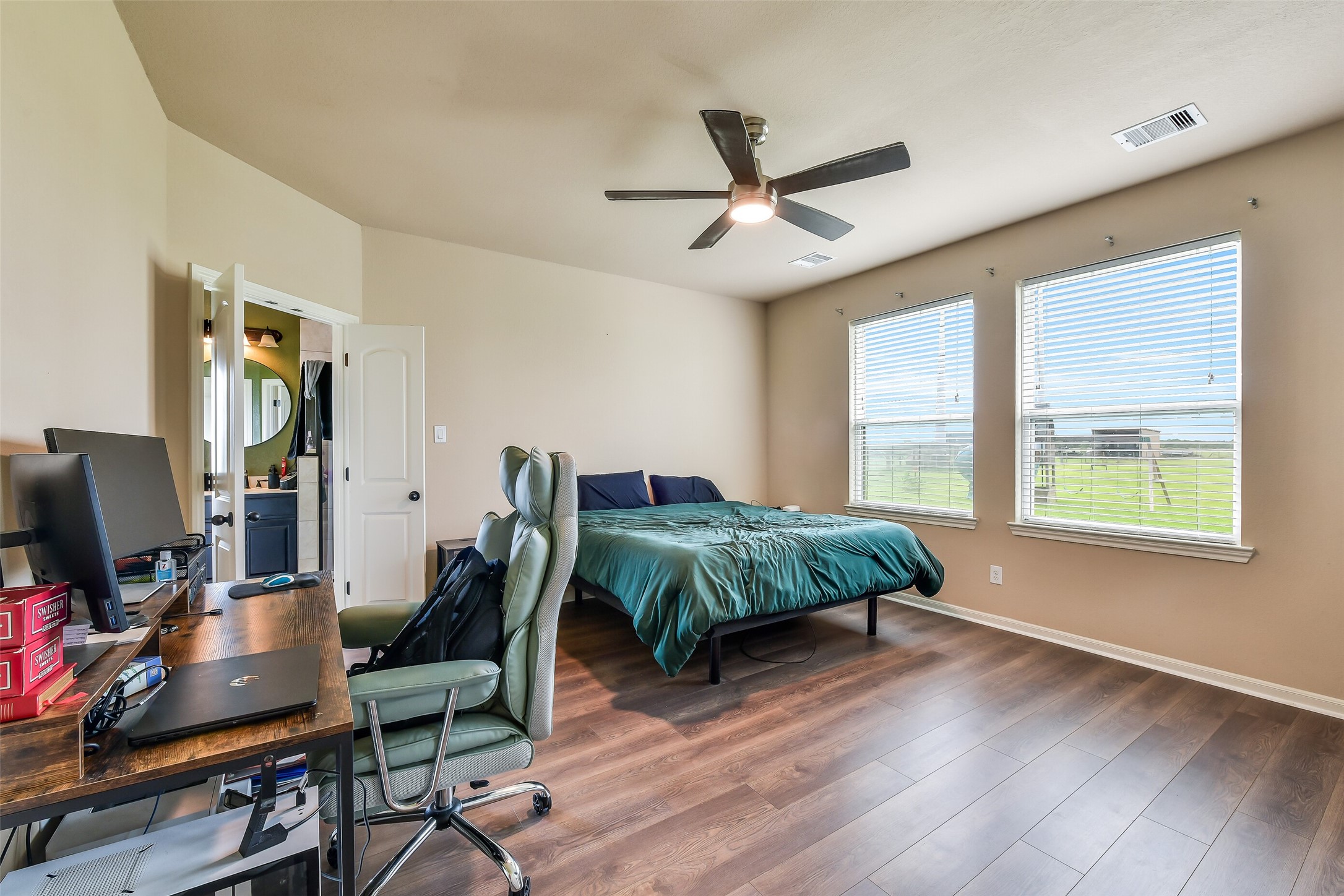 7829 N Humble Camp Road Property Photo 16