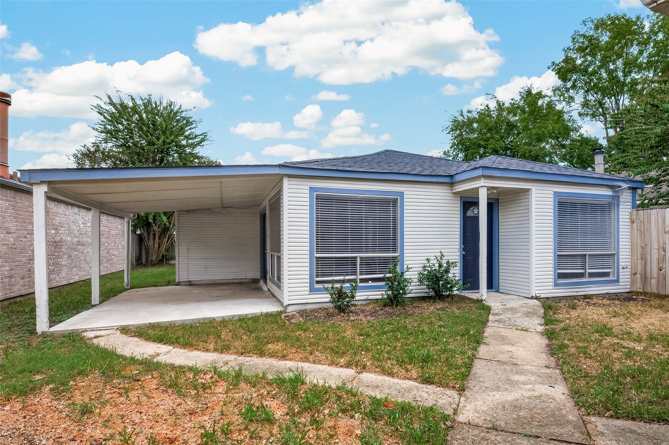 10914 Berry Tree Drive Property Photo 1