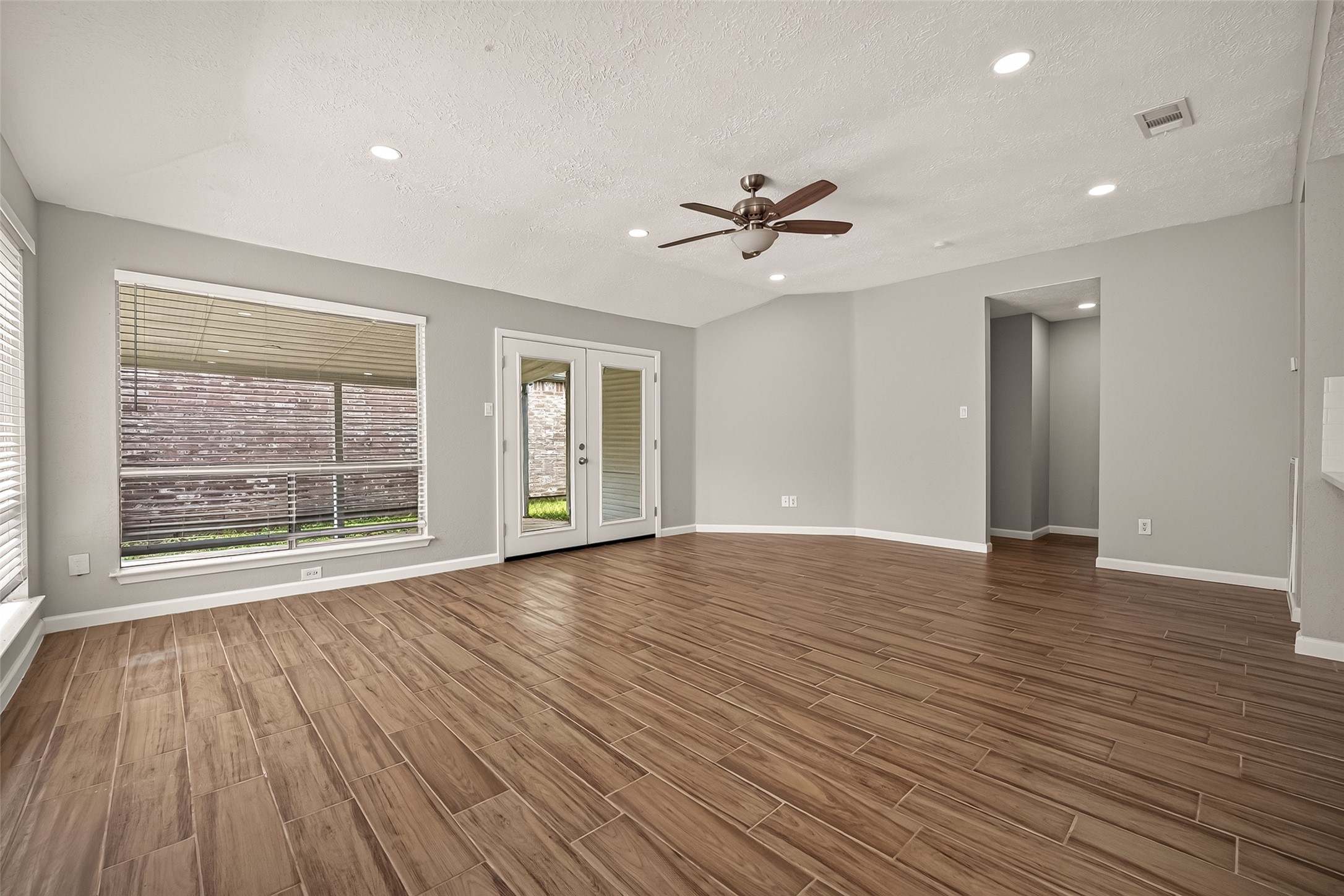 10914 Berry Tree Drive Property Photo 10