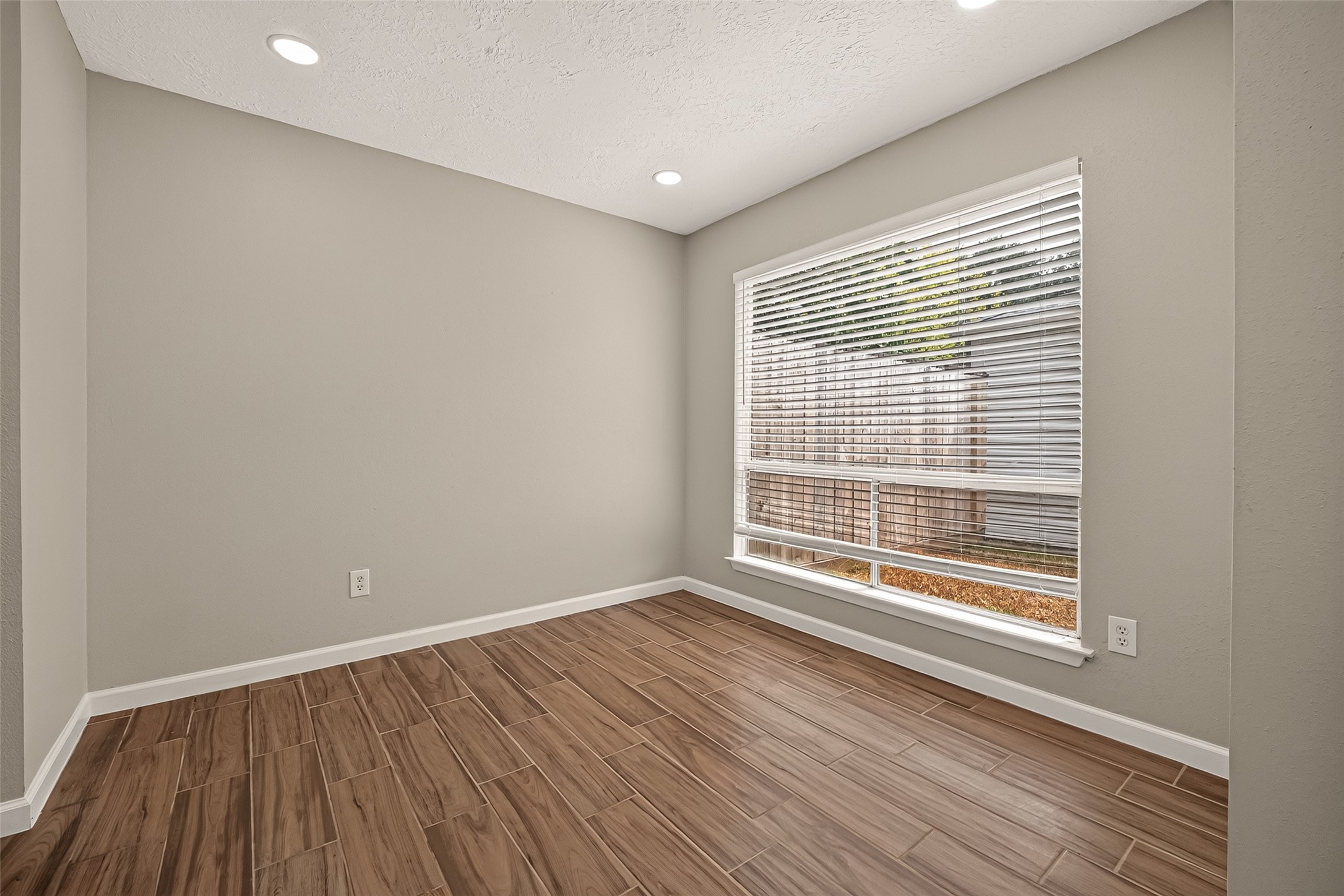 10914 Berry Tree Drive Property Photo 11