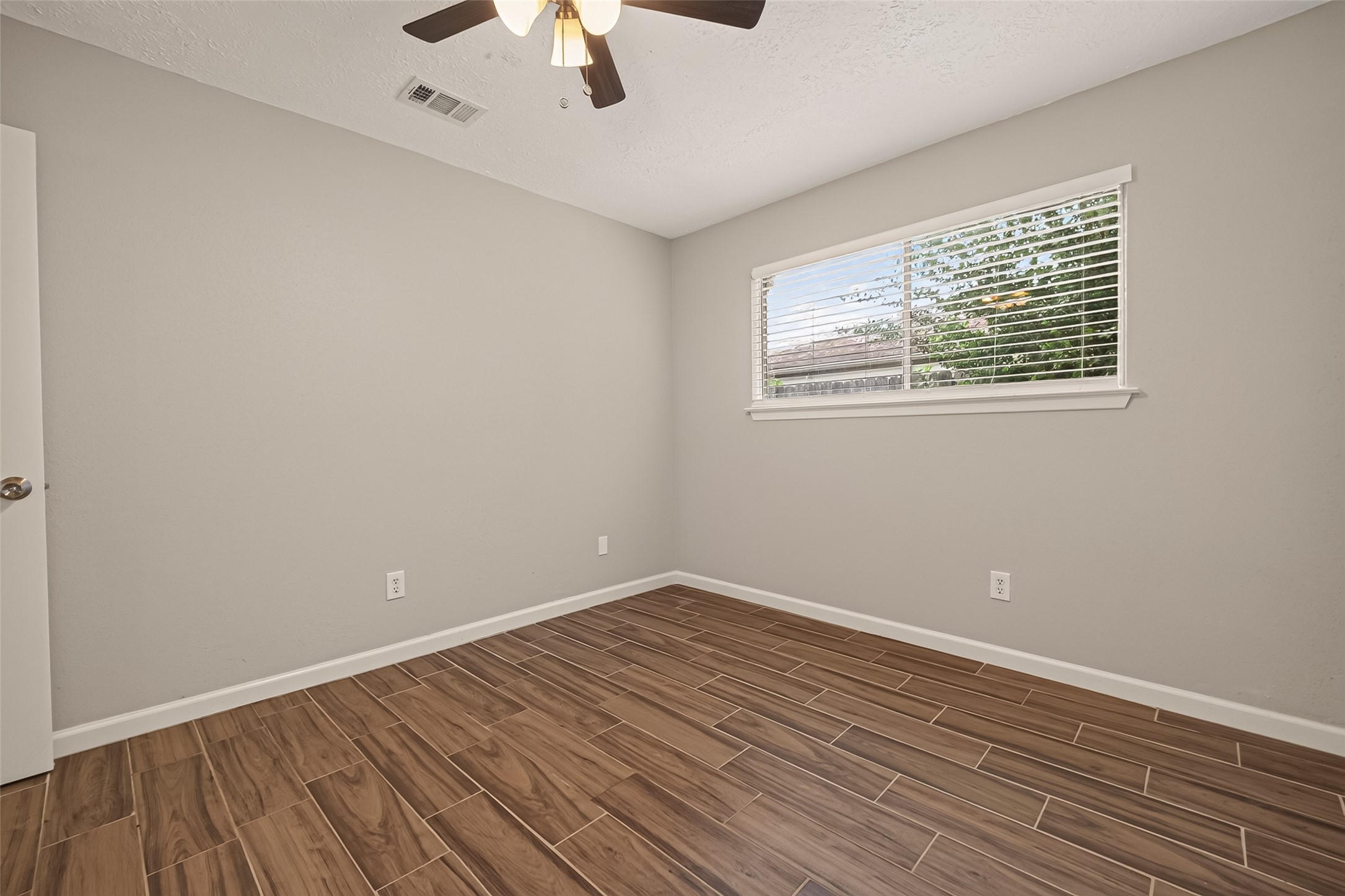 10914 Berry Tree Drive Property Photo 24