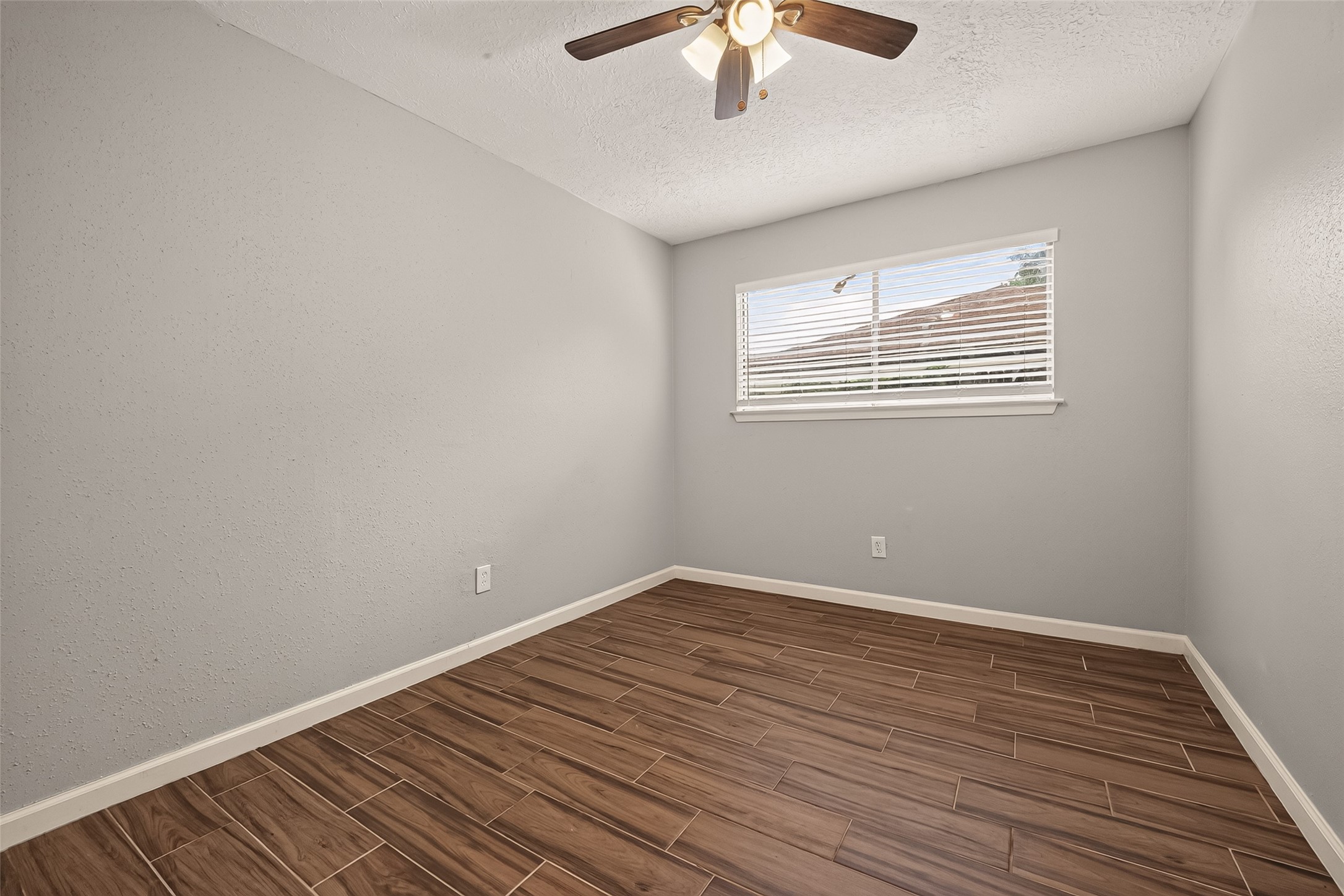10914 Berry Tree Drive Property Photo 27