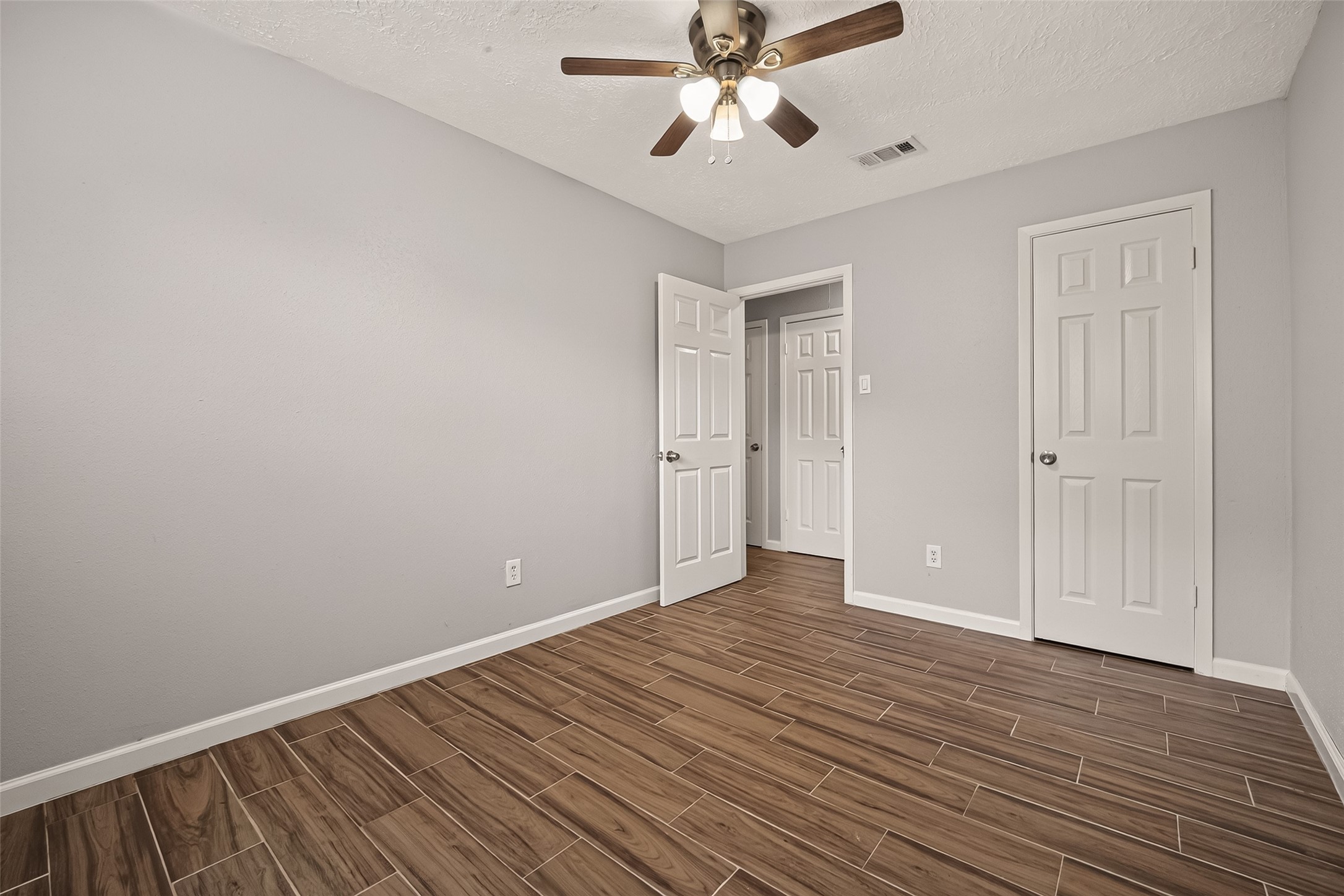 10914 Berry Tree Drive Property Photo 29