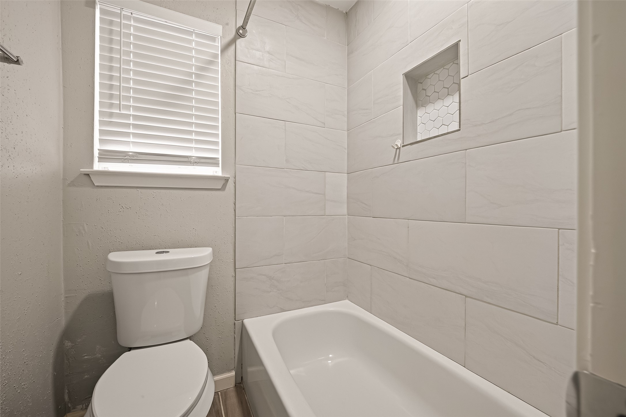 10914 Berry Tree Drive Property Photo 36