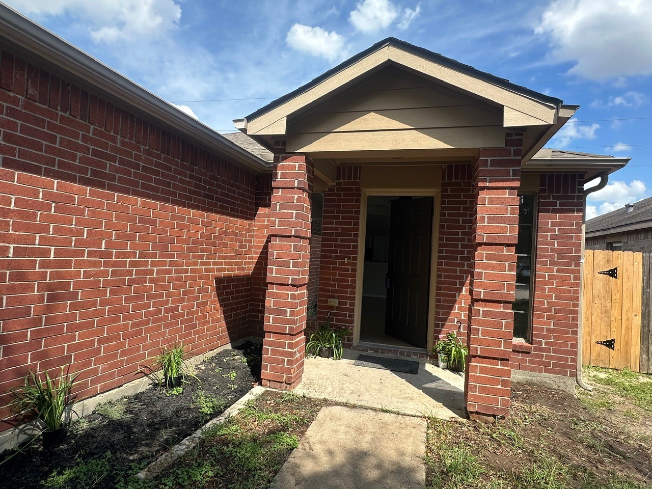 18918 Dennington Drive Property Photo 3
