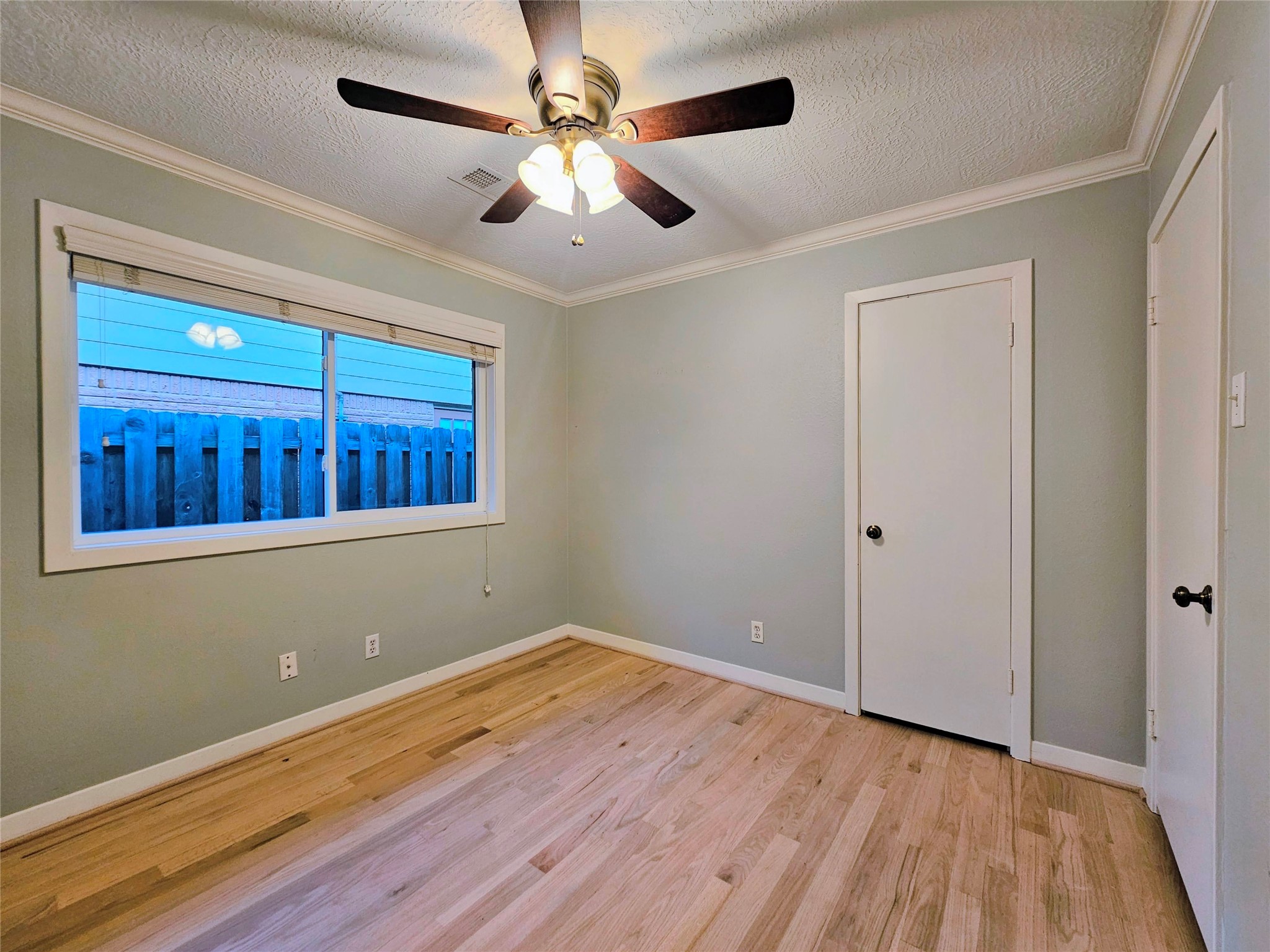 2527 Willowby Drive Property Photo 10