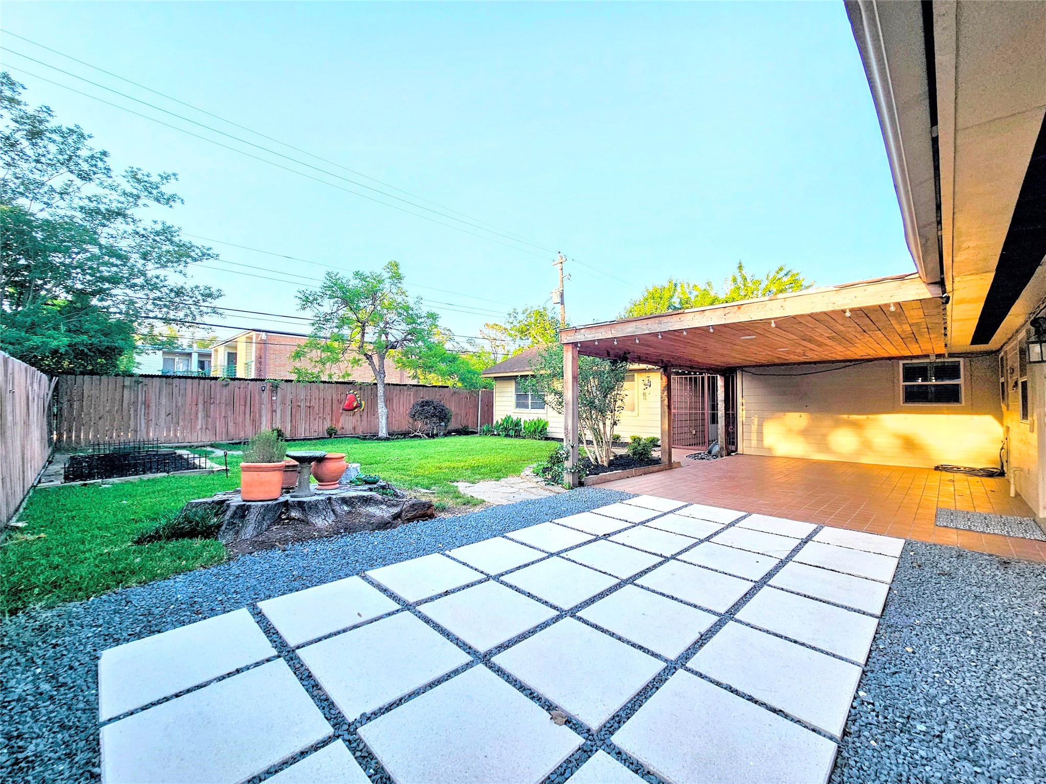 2527 Willowby Drive Property Photo 12
