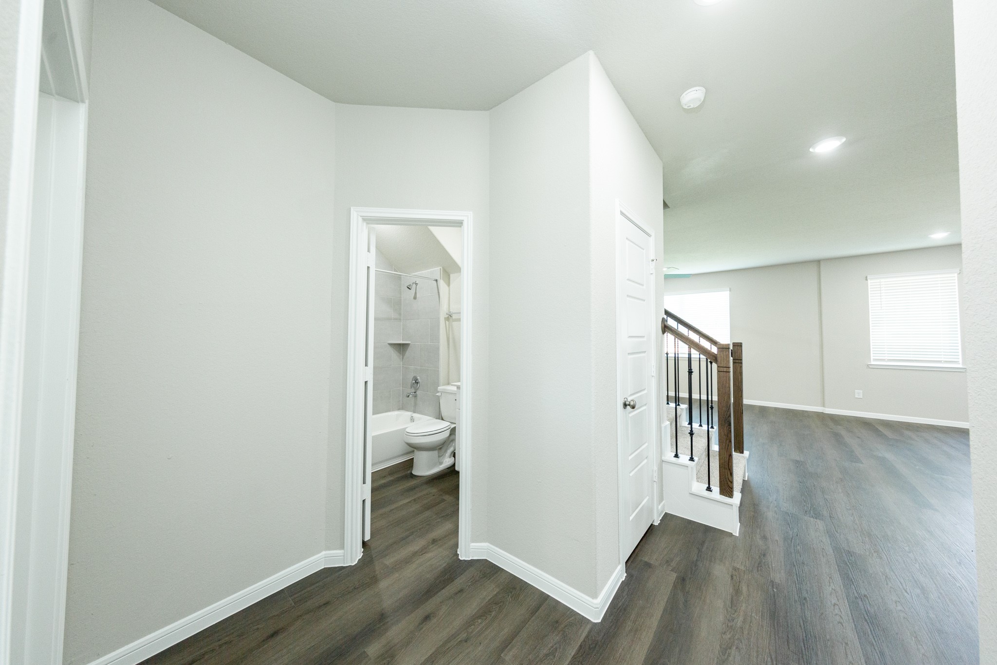 15452 Woody Haven Drive Property Photo 3