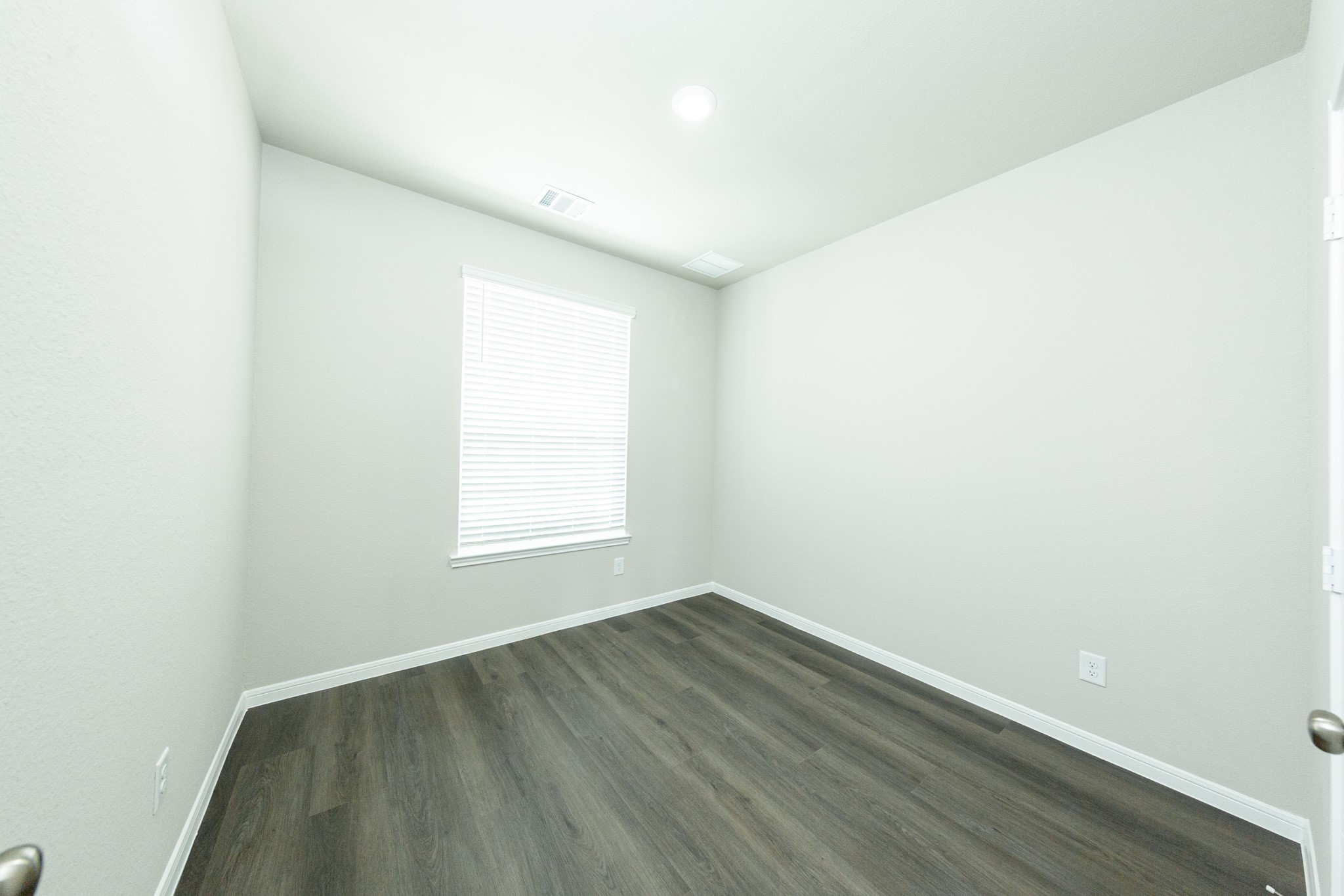 15452 Woody Haven Drive Property Photo 4