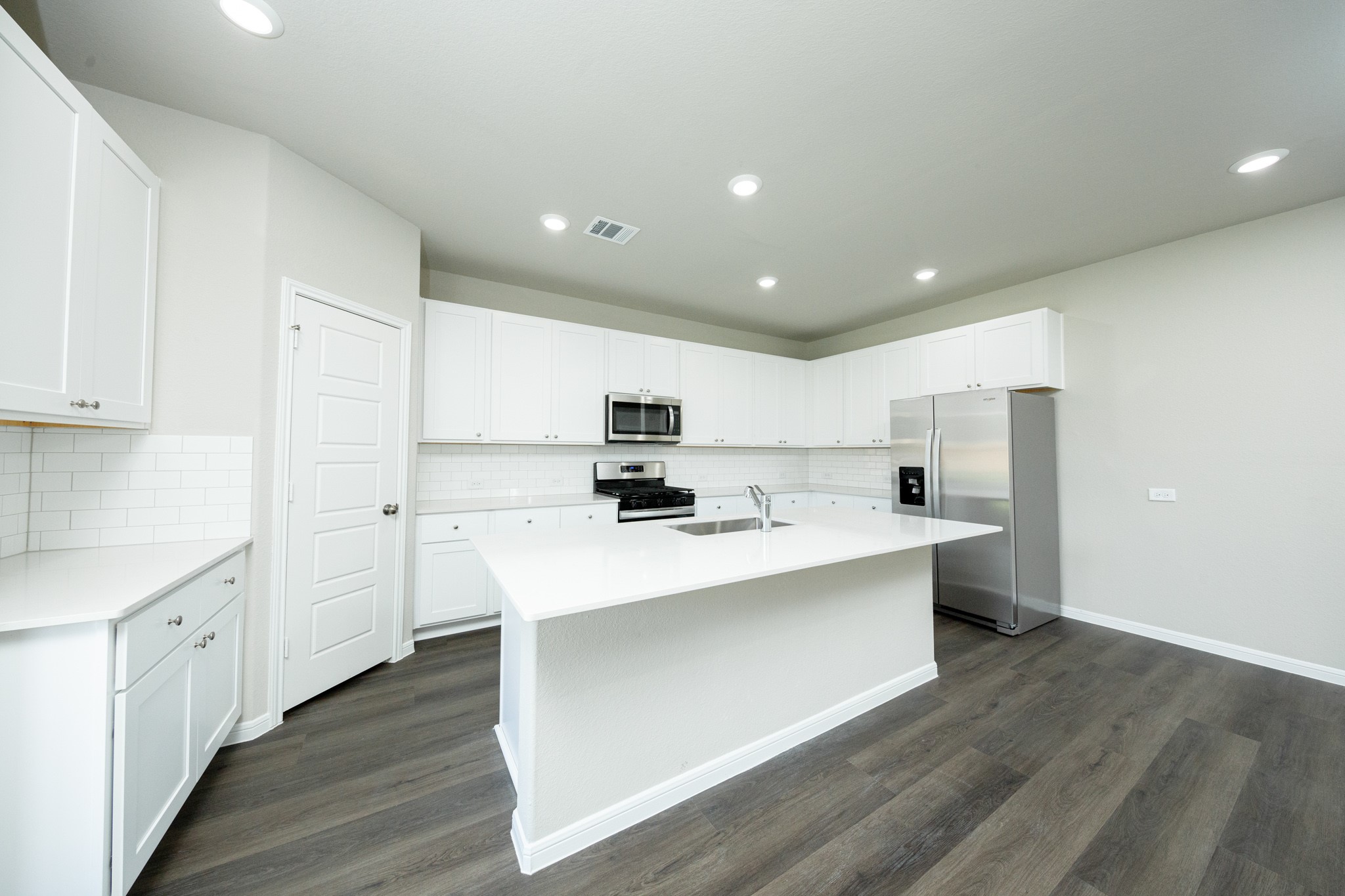15452 Woody Haven Drive Property Photo 9