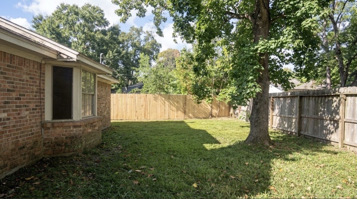9706 Crestdale Circle Property Photo 6