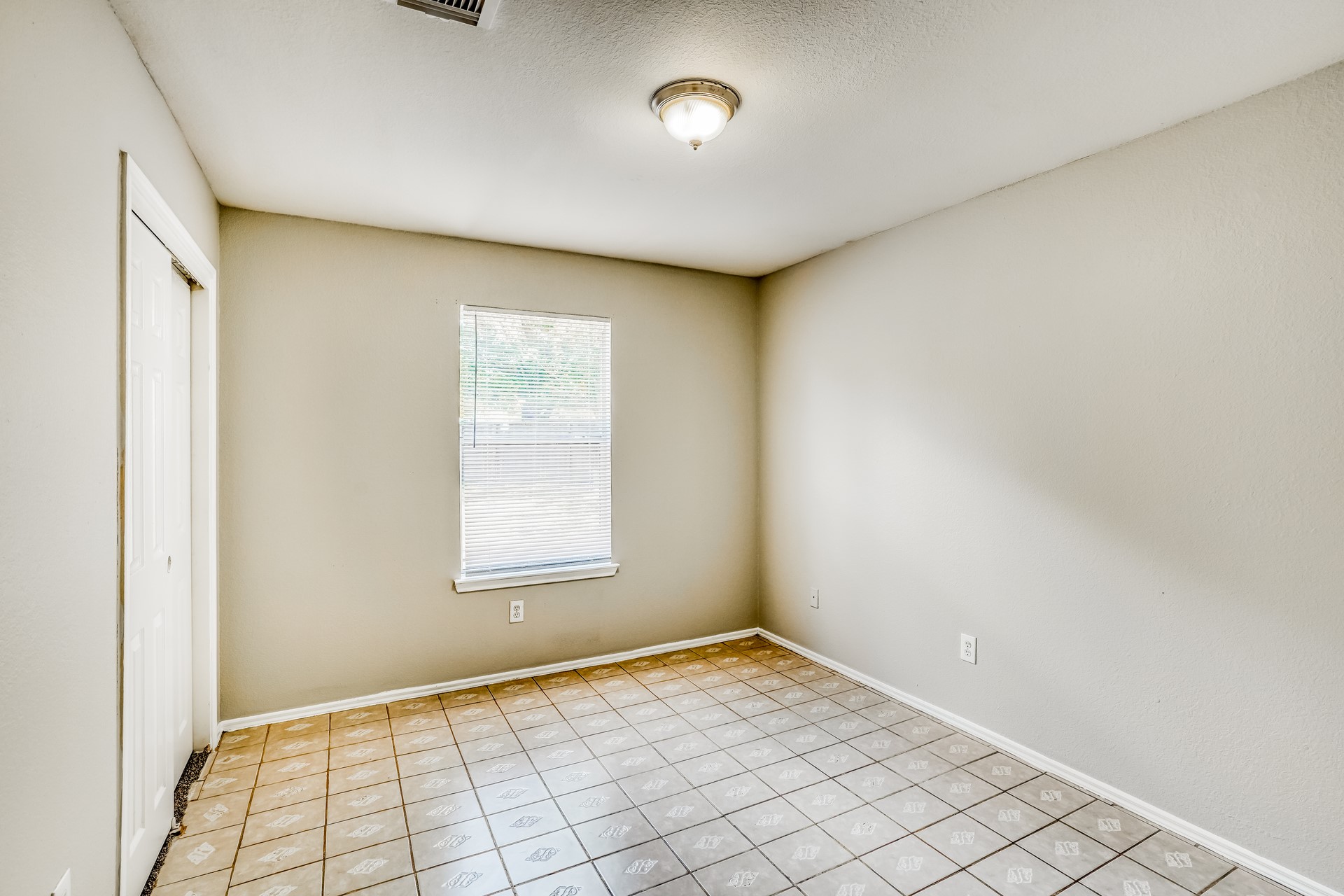 9342 Bowmore Court Property Photo 11