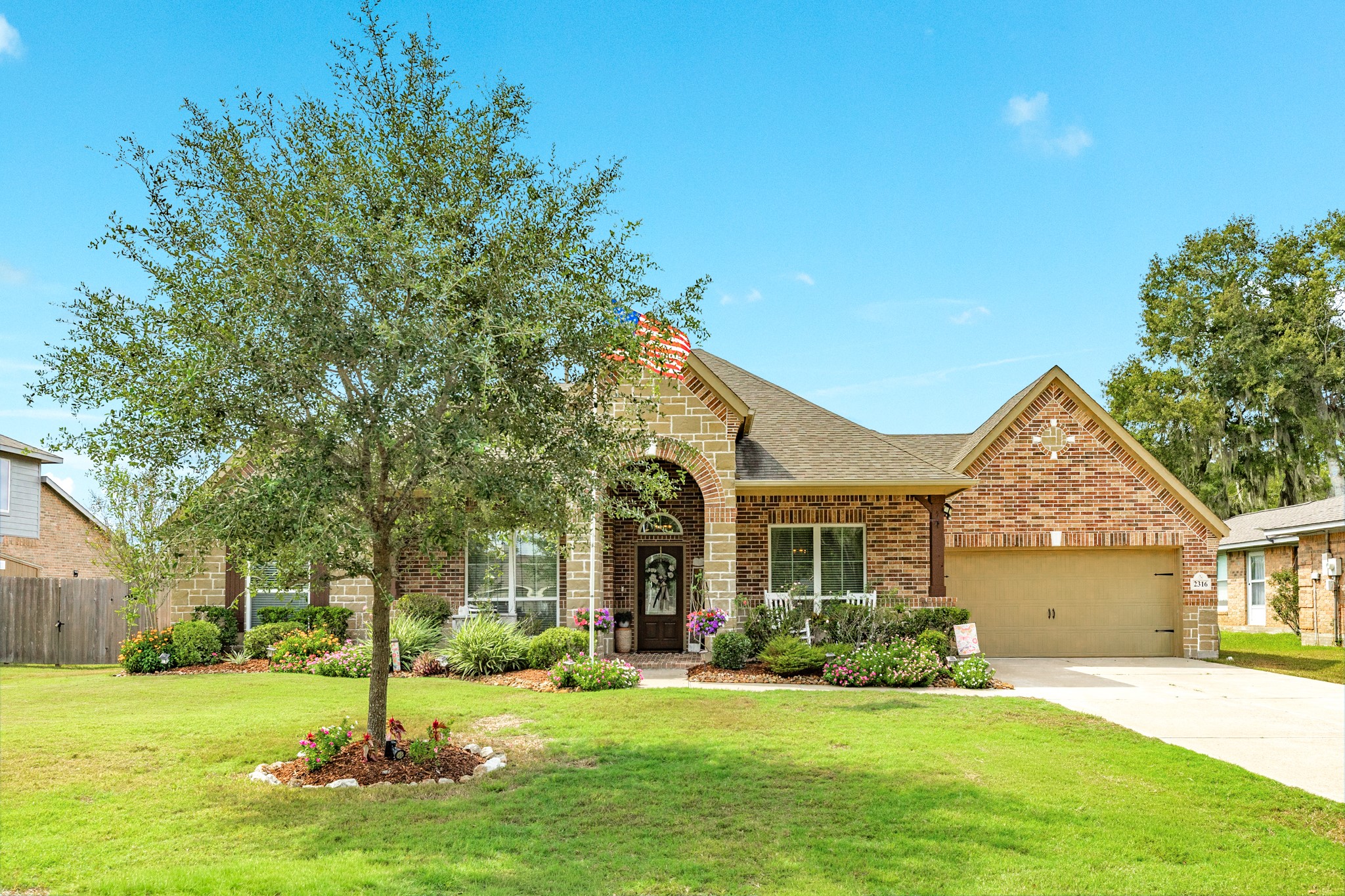 2316 Shalmar Drive Property Photo 4