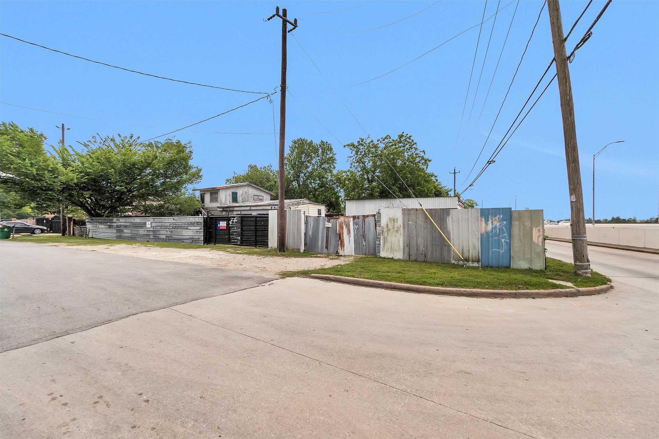 9650 E Hardy Road Property Photo 2