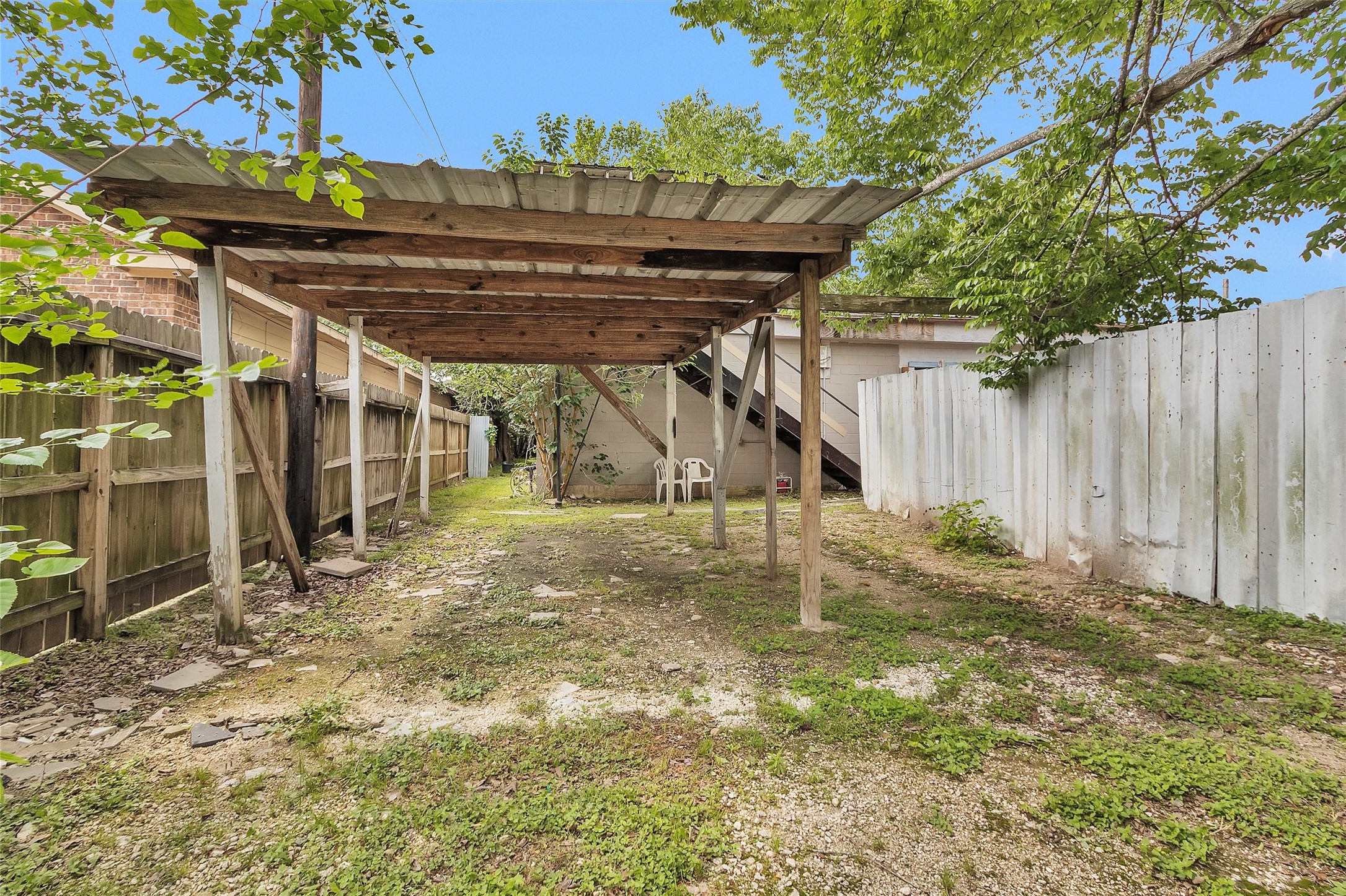 9650 E Hardy Road Property Photo 11