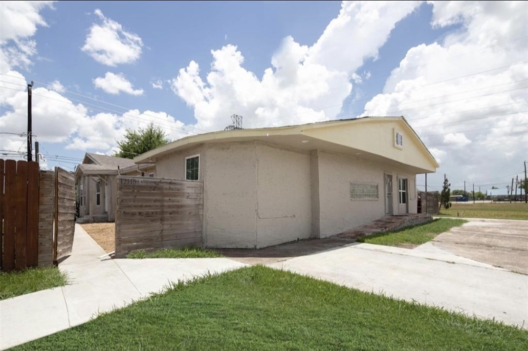 12115 Segrest A Drive Property Photo 1