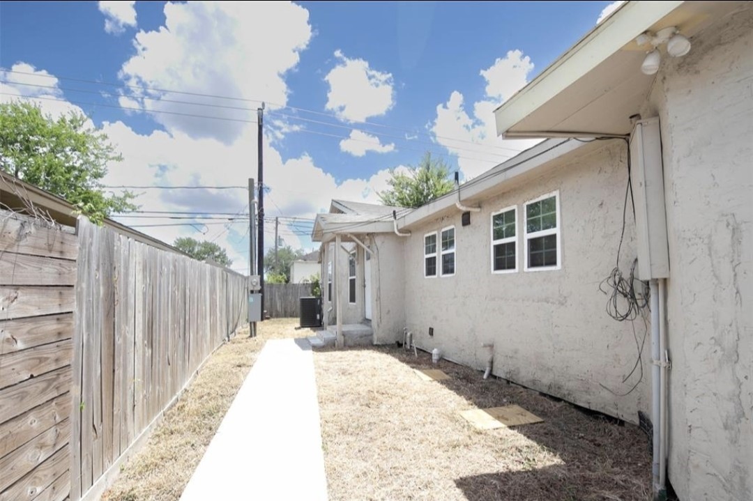 12115 Segrest A Drive Property Photo 2